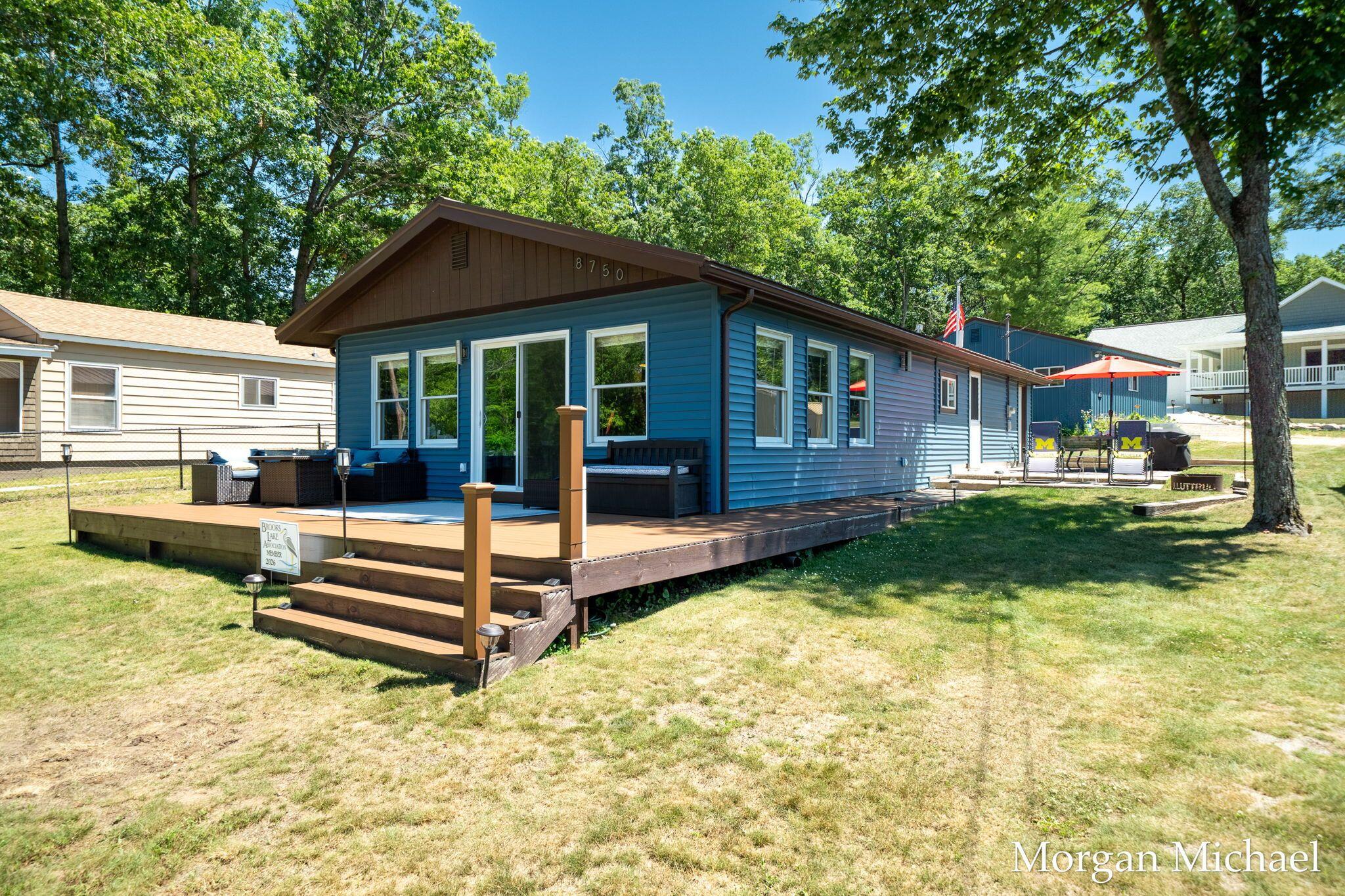 8750 S Spruce Avenue Property Photo 1