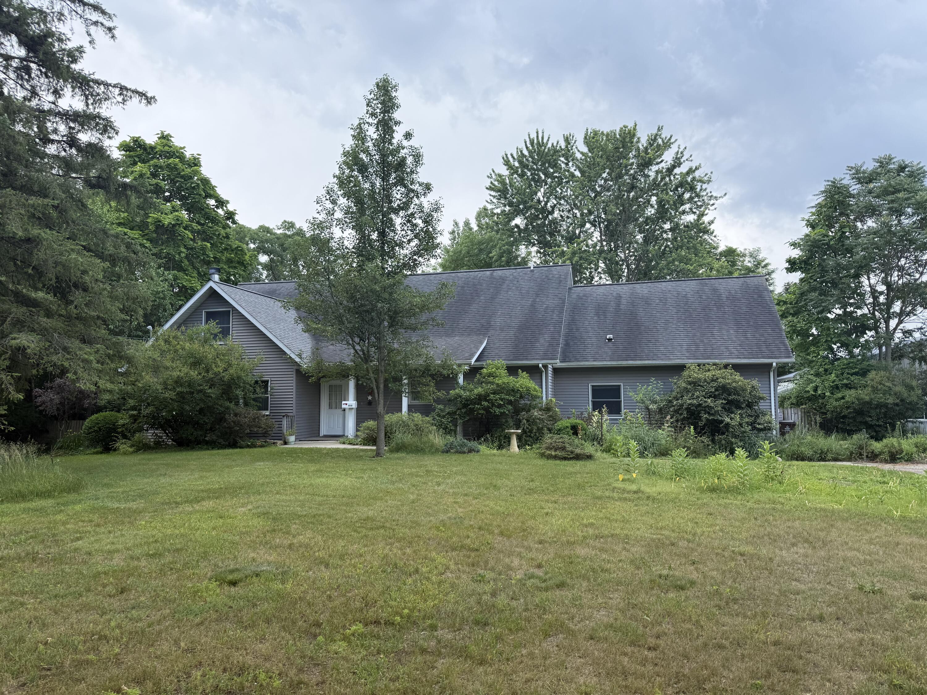 8518 3rd Street Property Photo 6