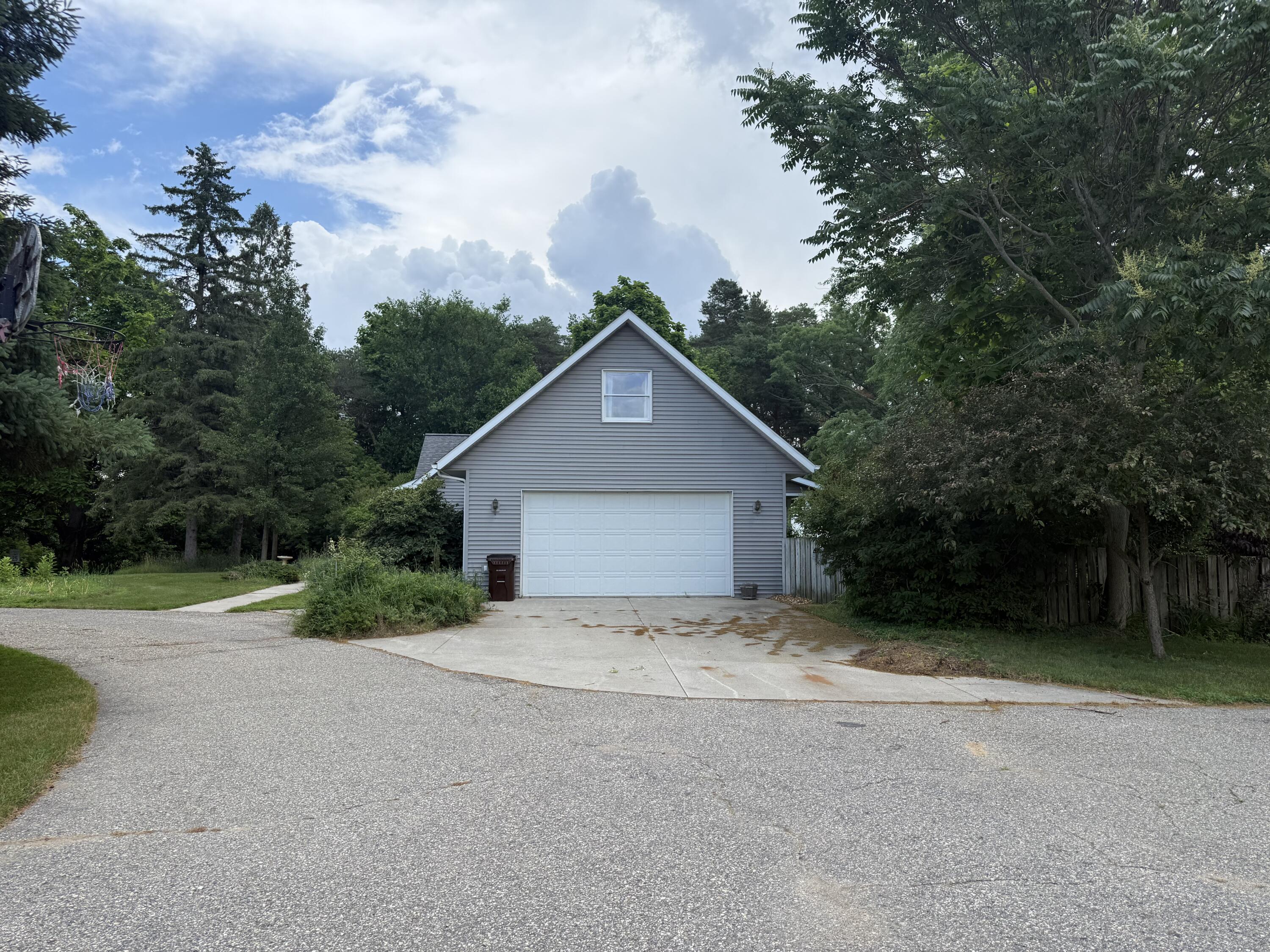 8518 3rd Street Property Photo 9
