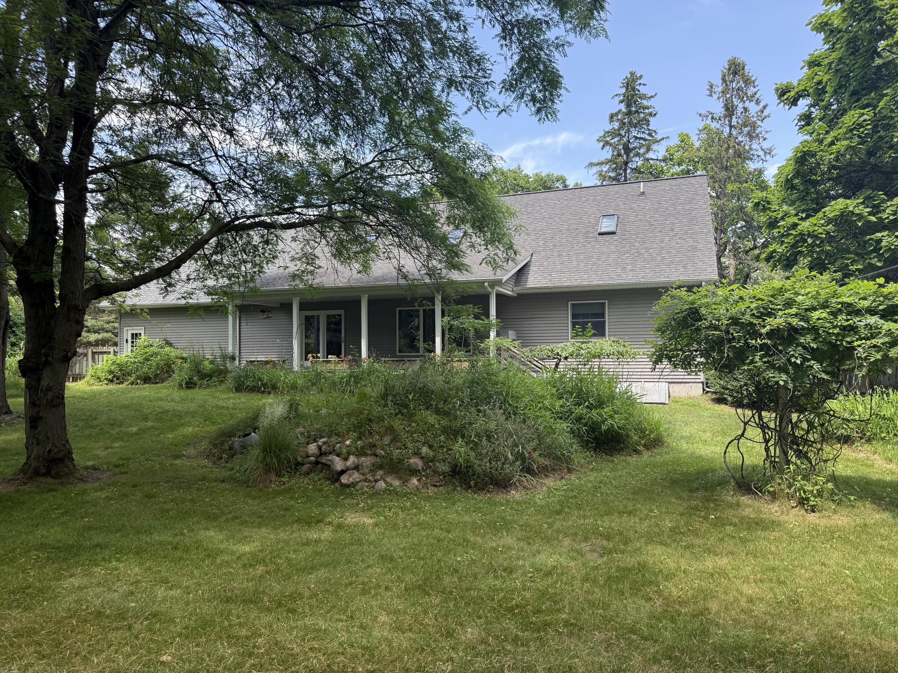 8518 3rd Street Property Photo 11