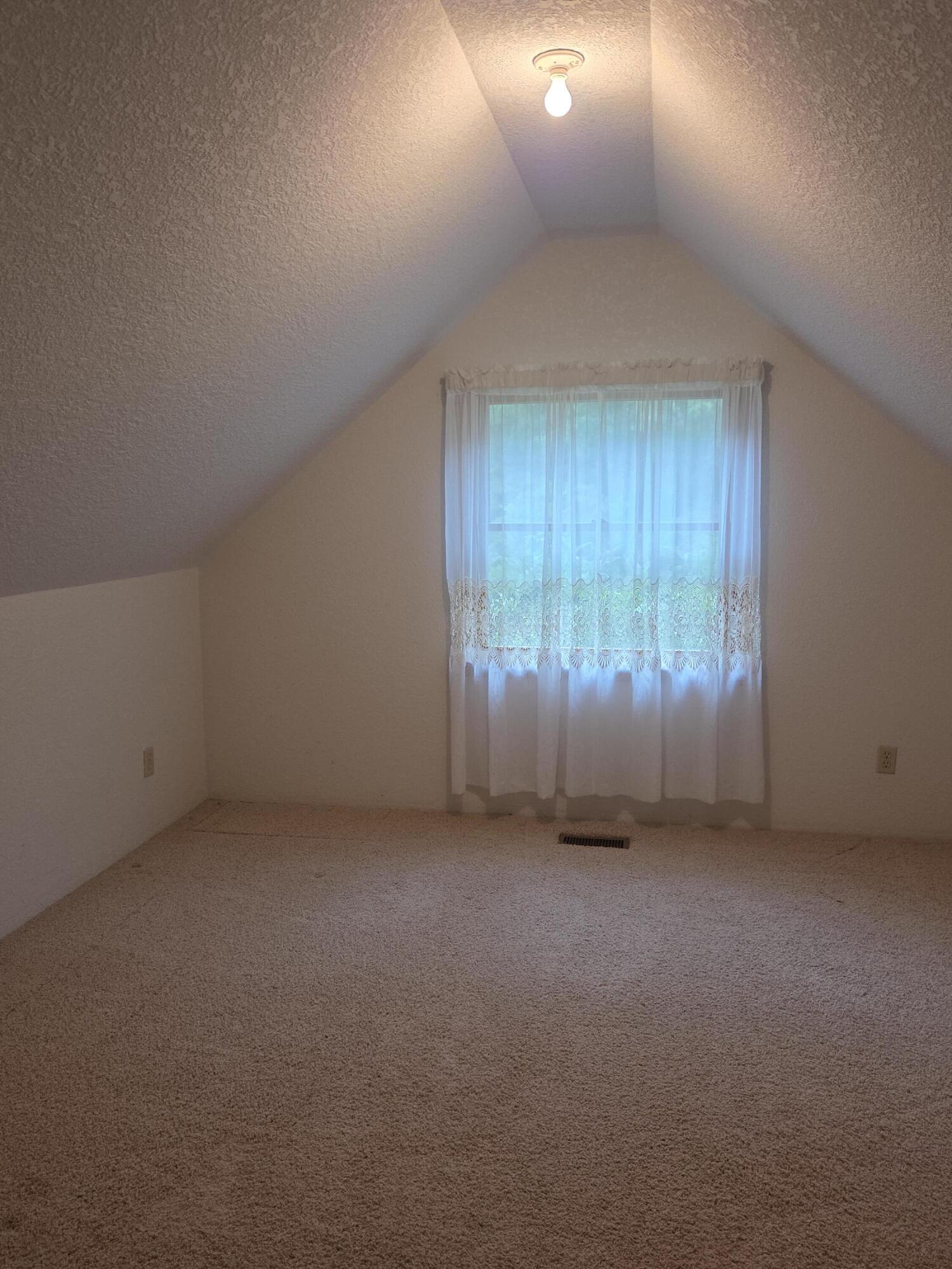 8518 3rd Street Property Photo 17