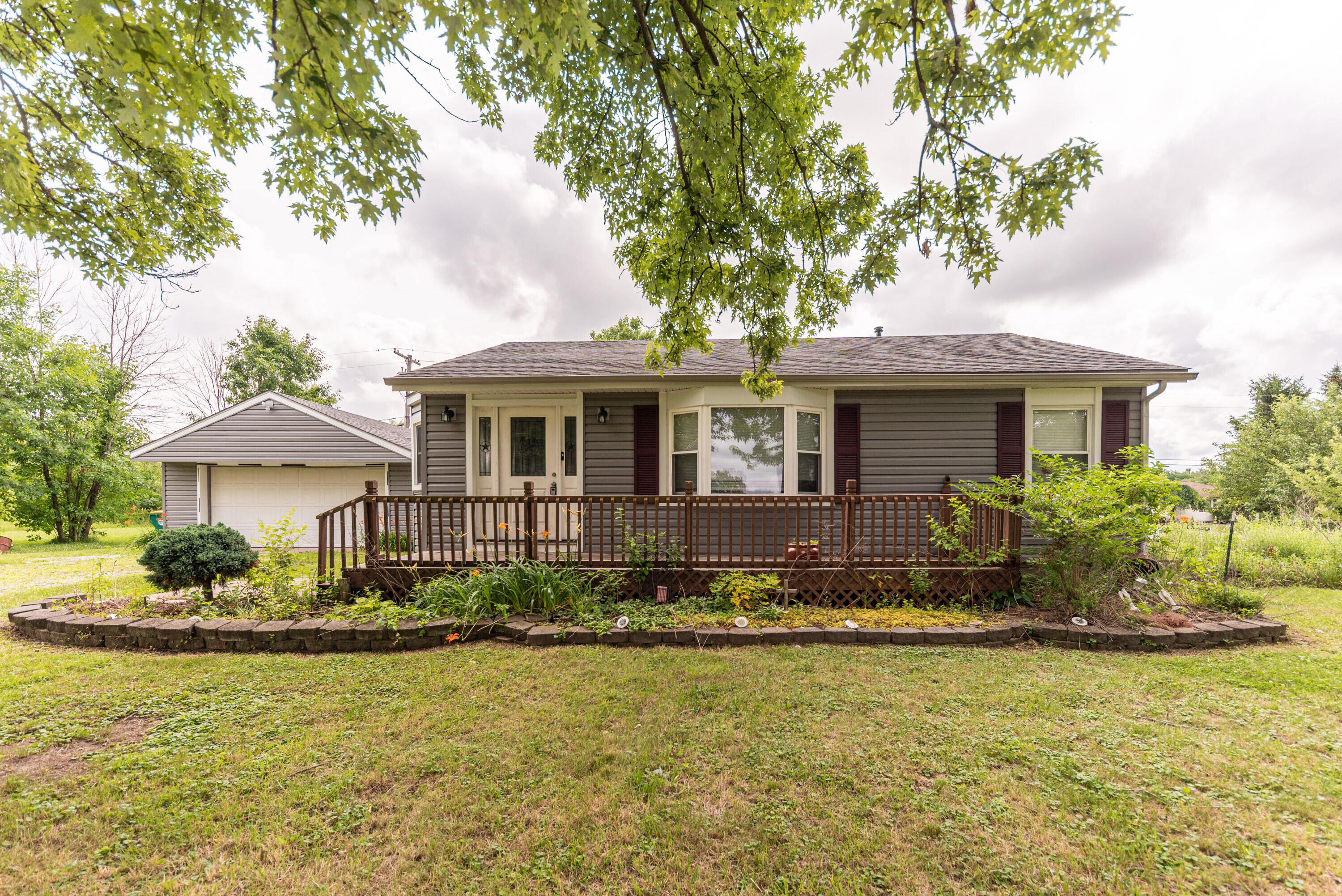 6637 Hitchingham Road Property Photo 1