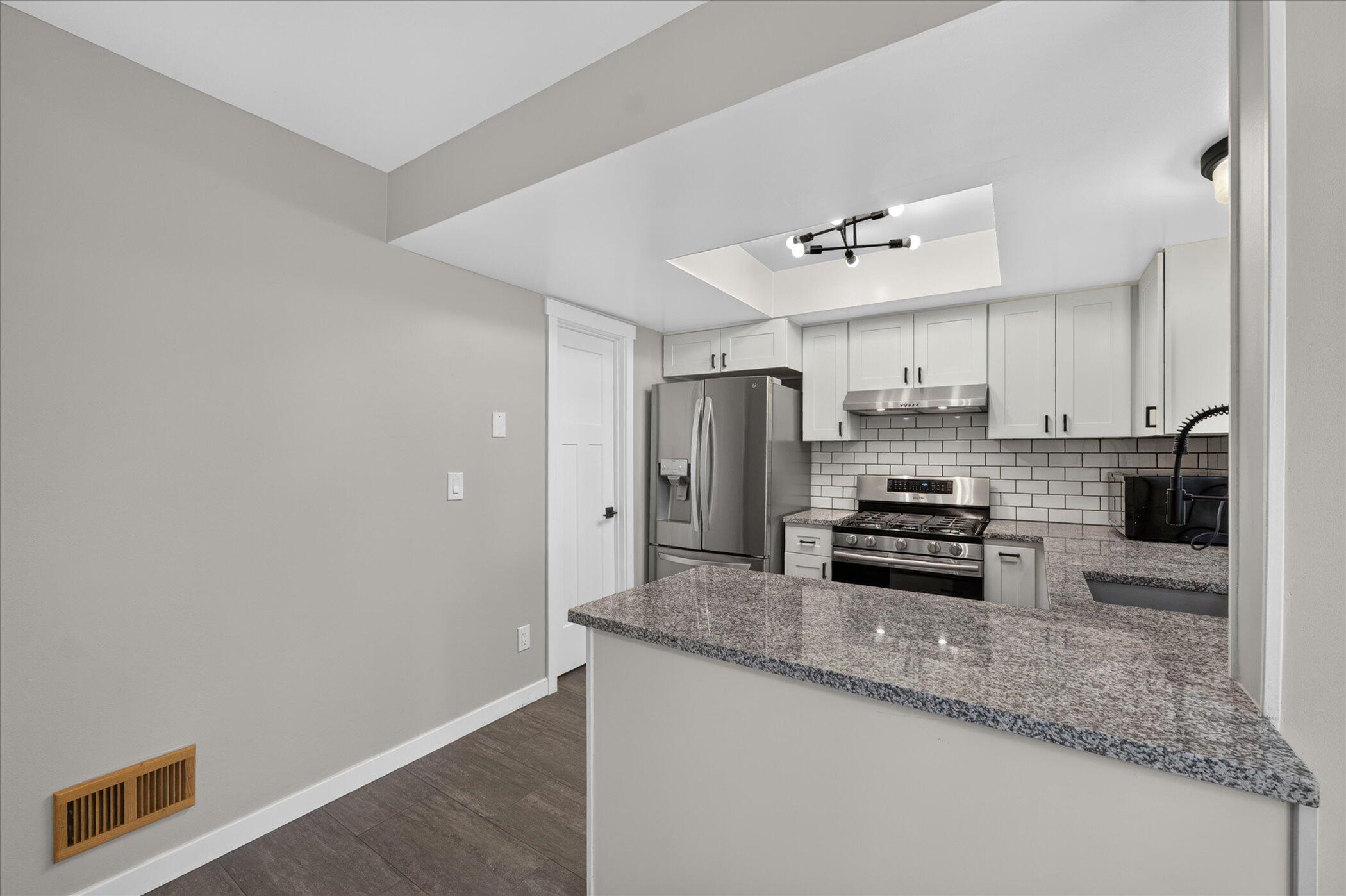 3477 Burbank Drive Property Photo 14