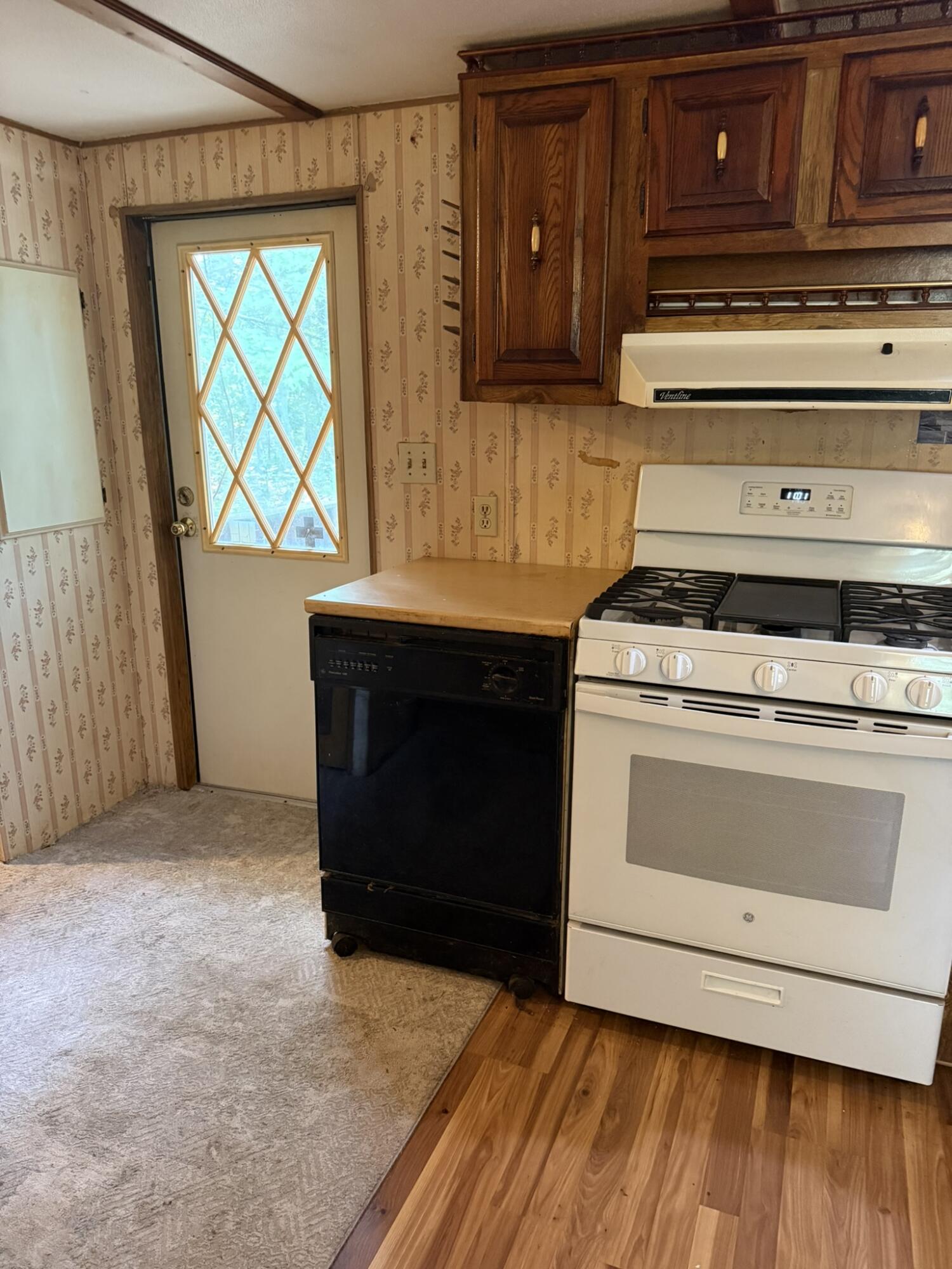 669 Linden Road Property Photo 13