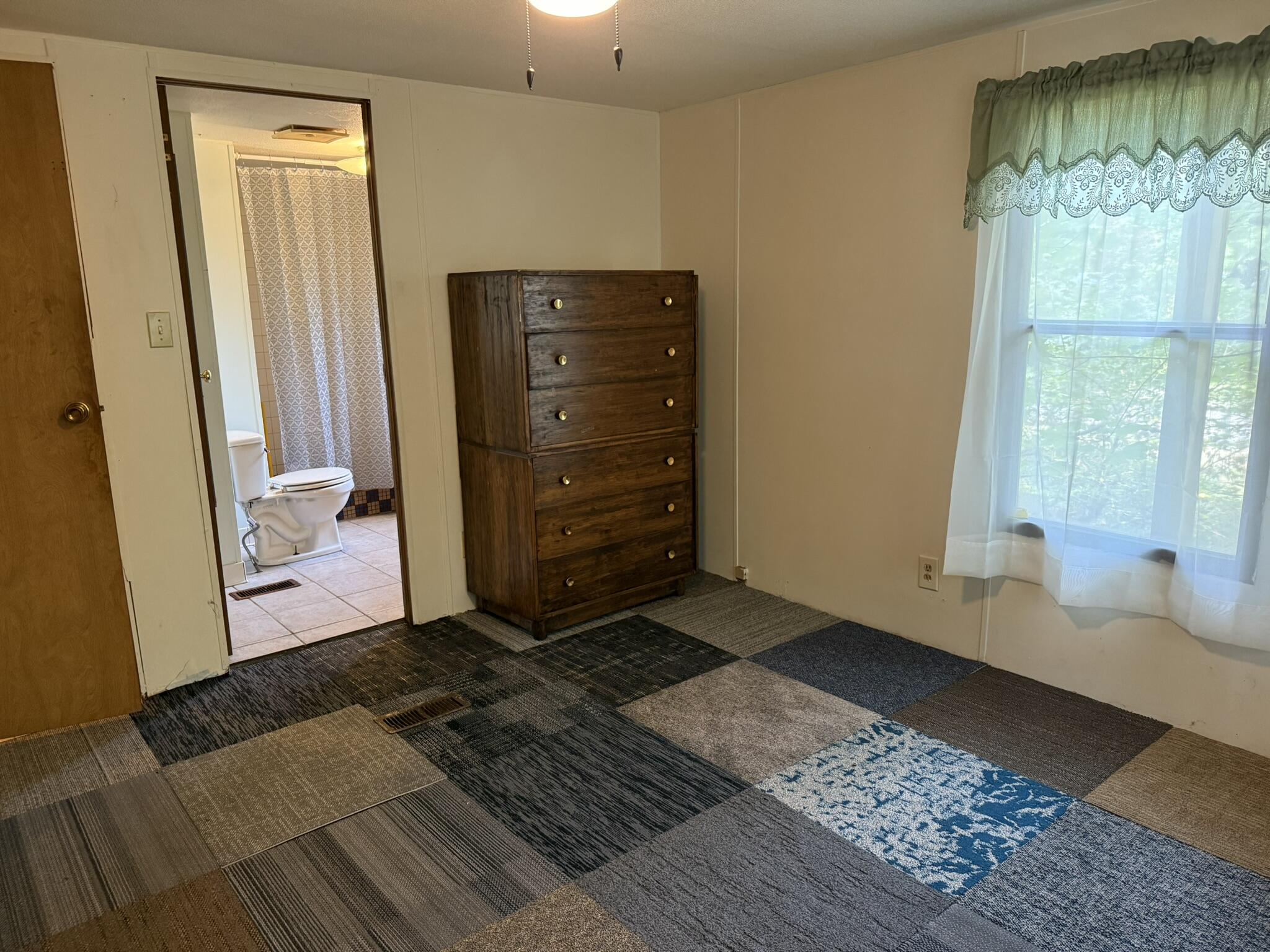 669 Linden Road Property Photo 17