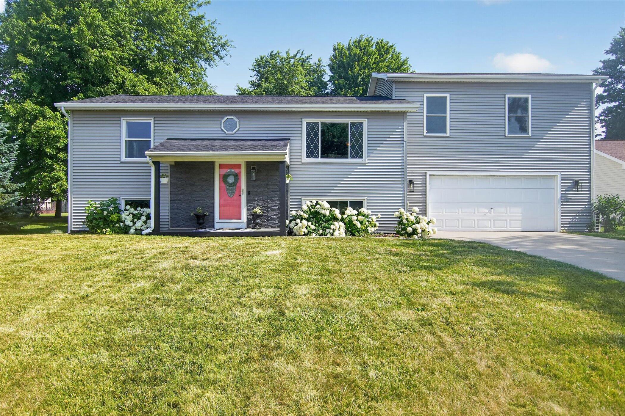 438 South Street Property Photo 1