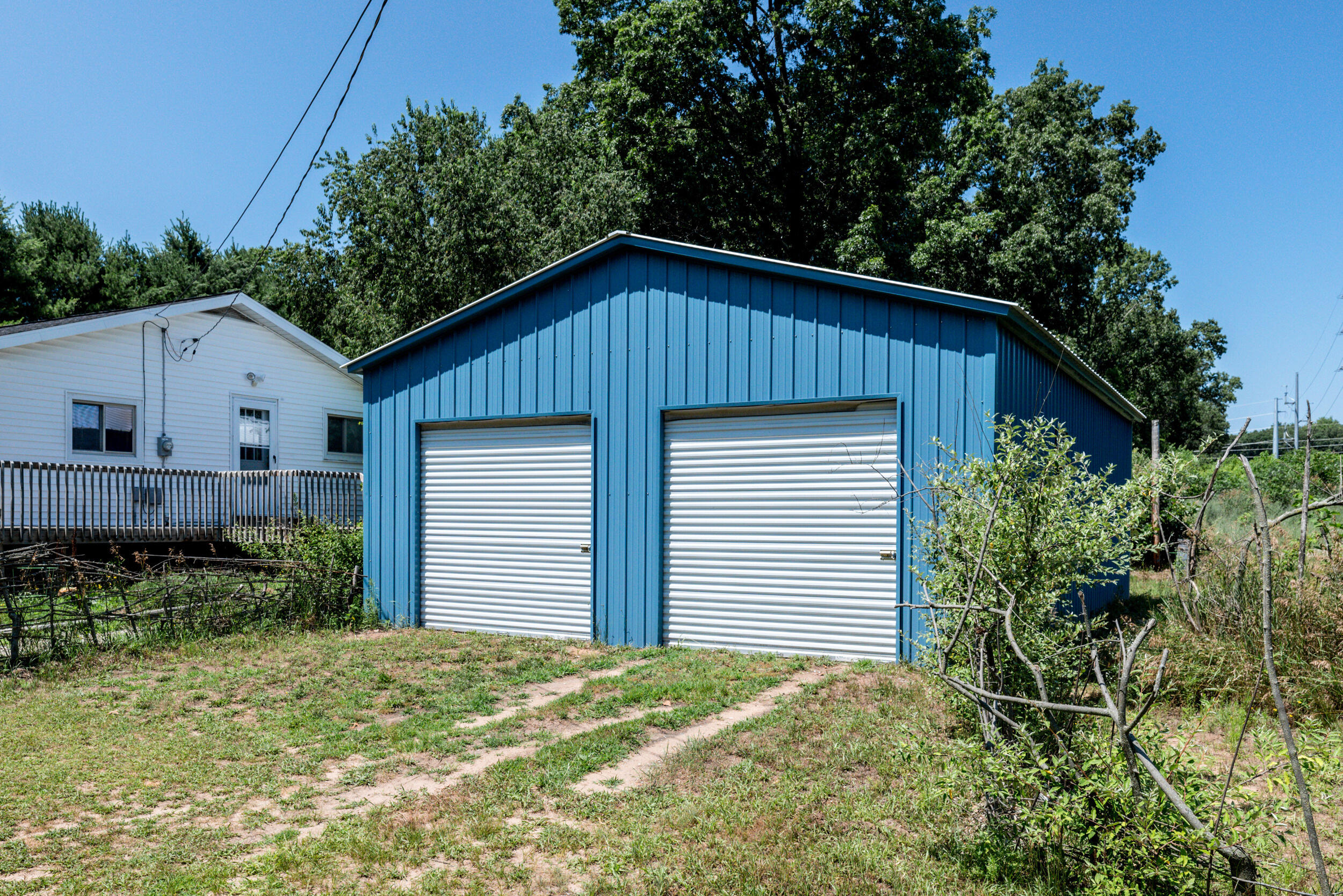 11264 Keller Road Property Photo 1