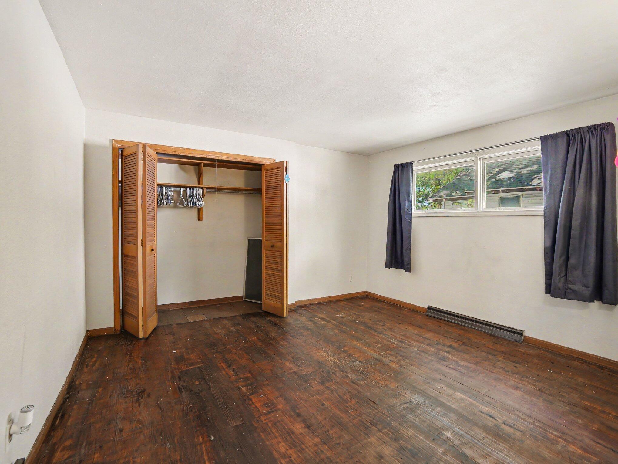 942 Amity Avenue Property Photo 12