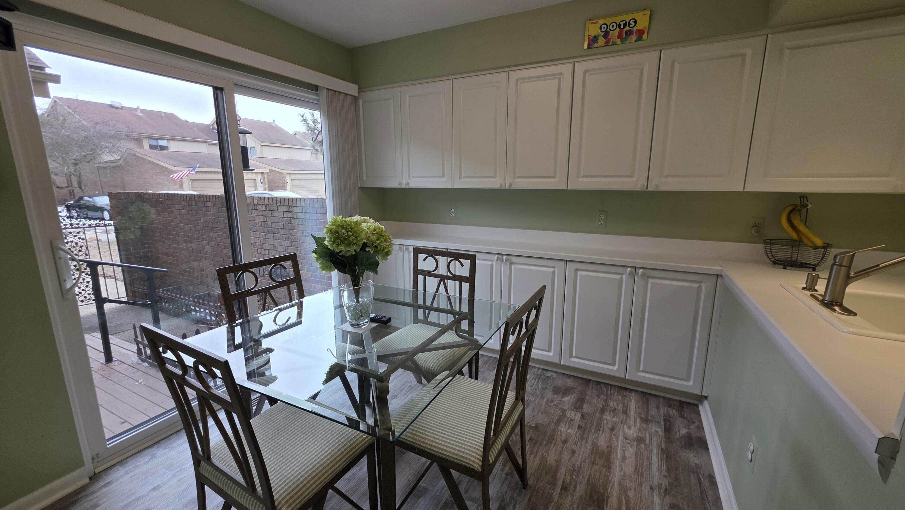 5256 Wright Way E Property Photo 12