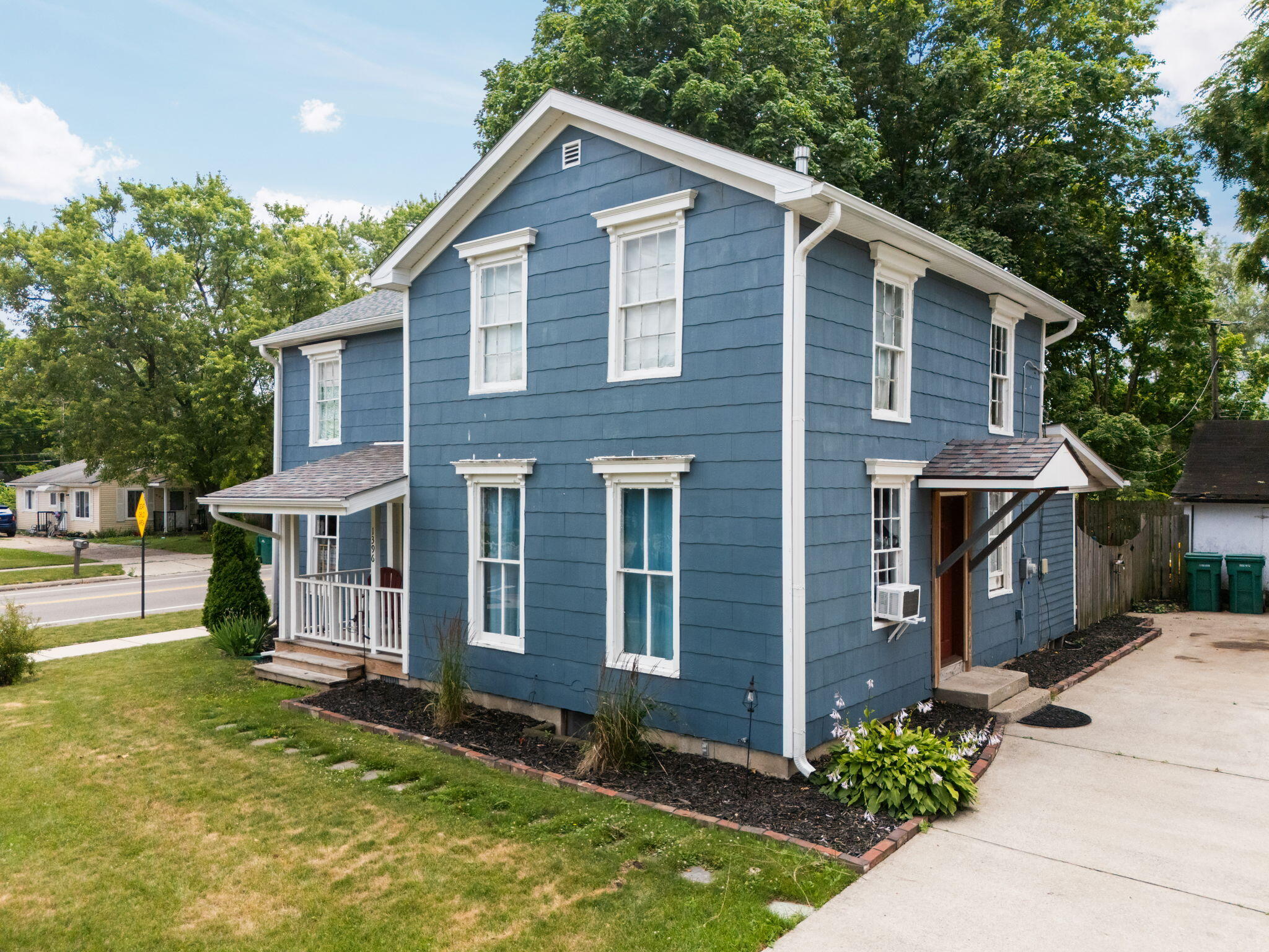 1396 E Forest Avenue Property Photo 1