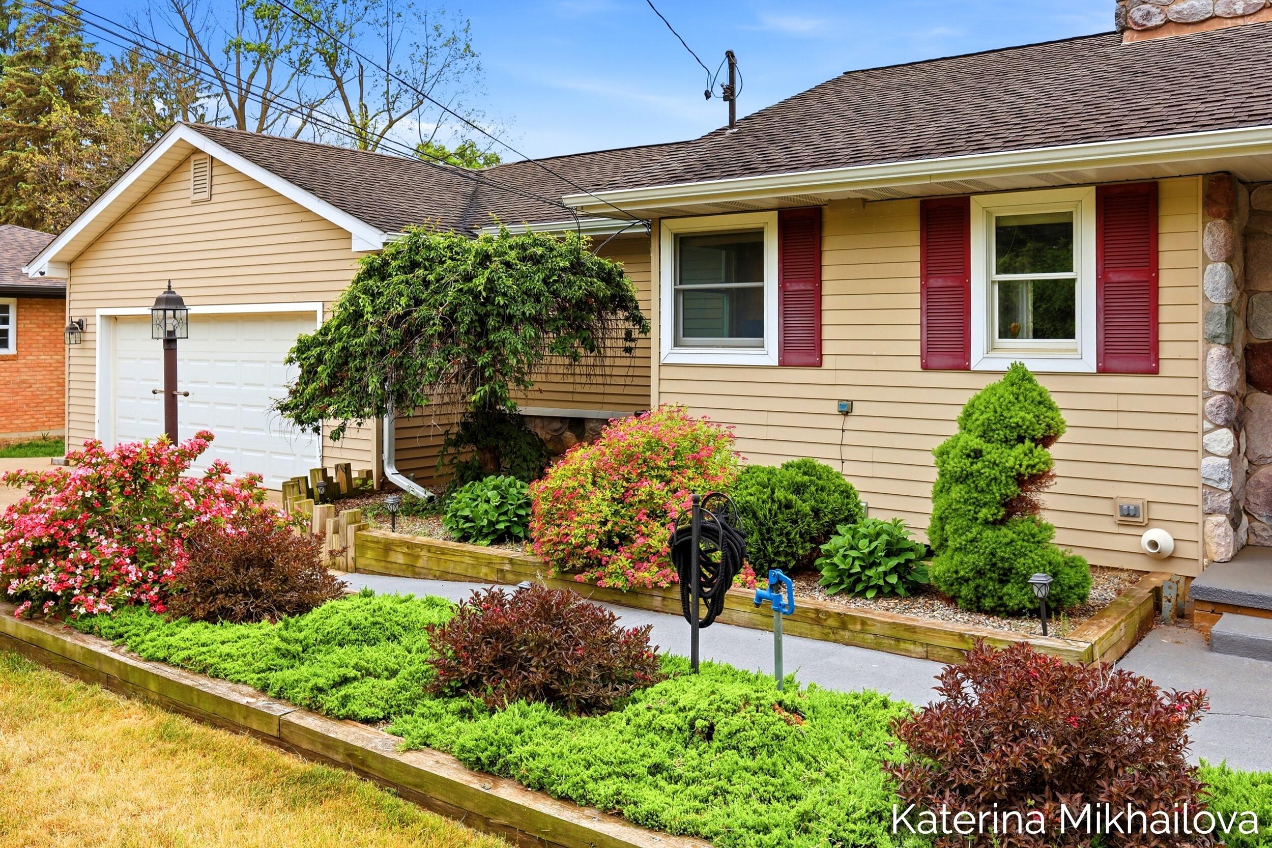 409 Grandview Avenue Property Photo 3