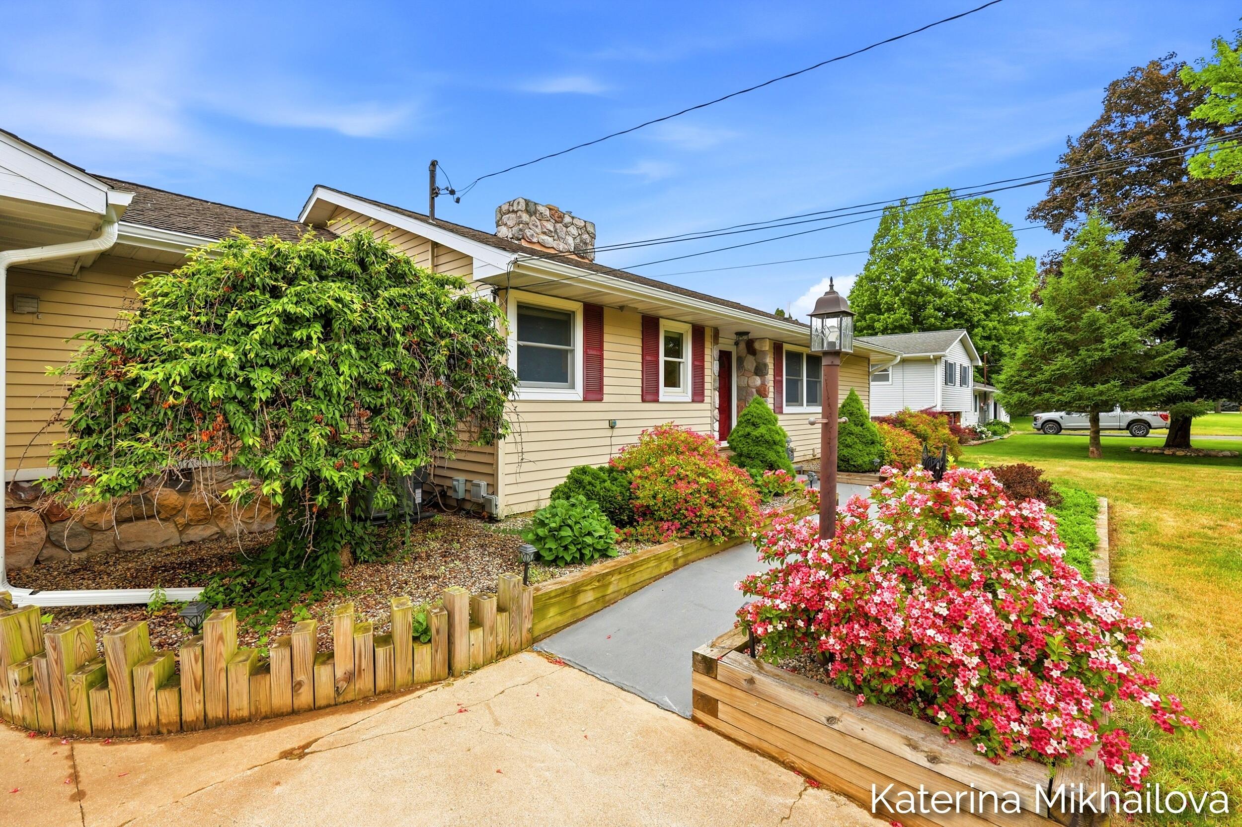 409 Grandview Avenue Property Photo 4