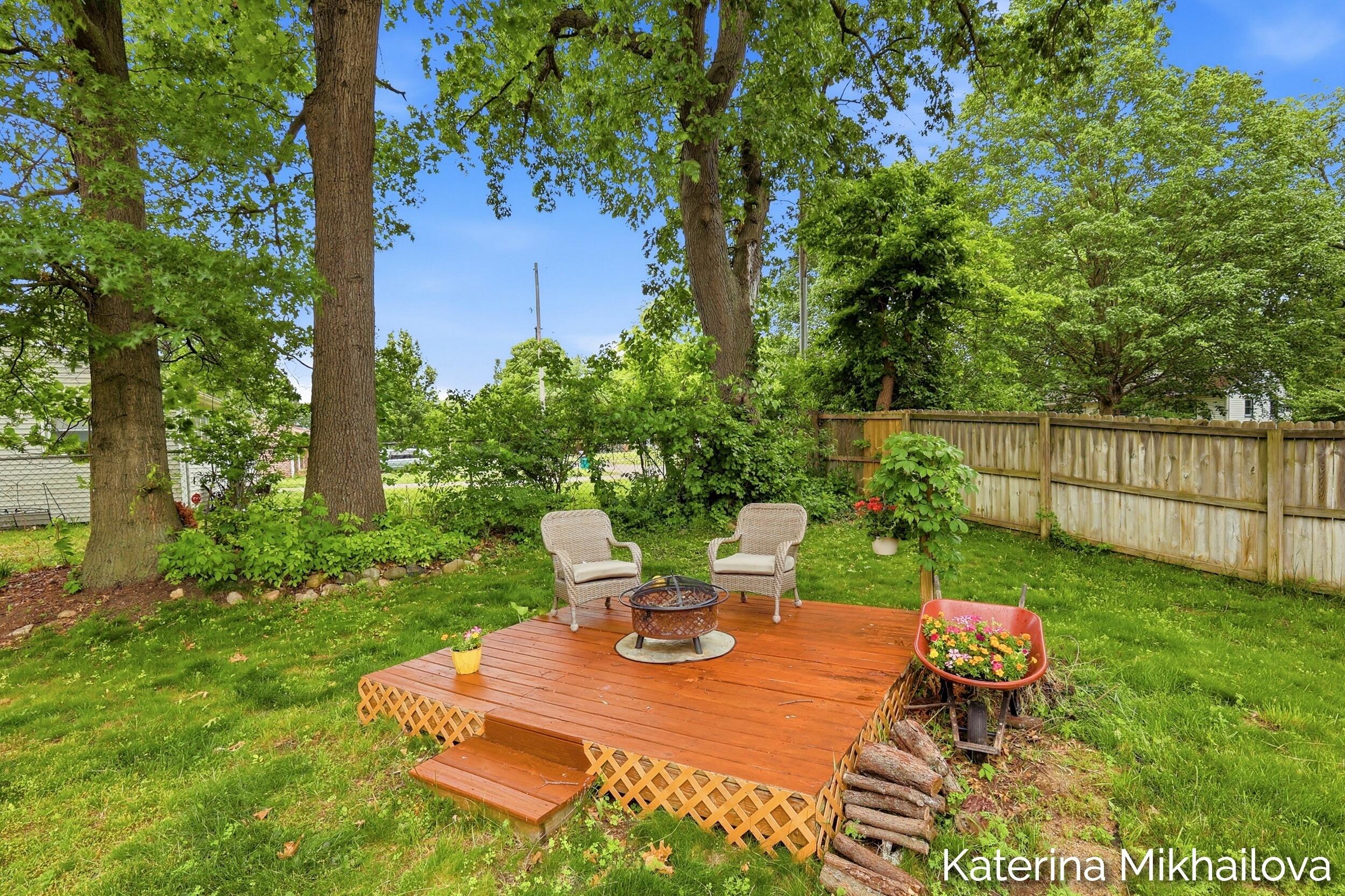 651 Ludington Avenue Property Photo 43