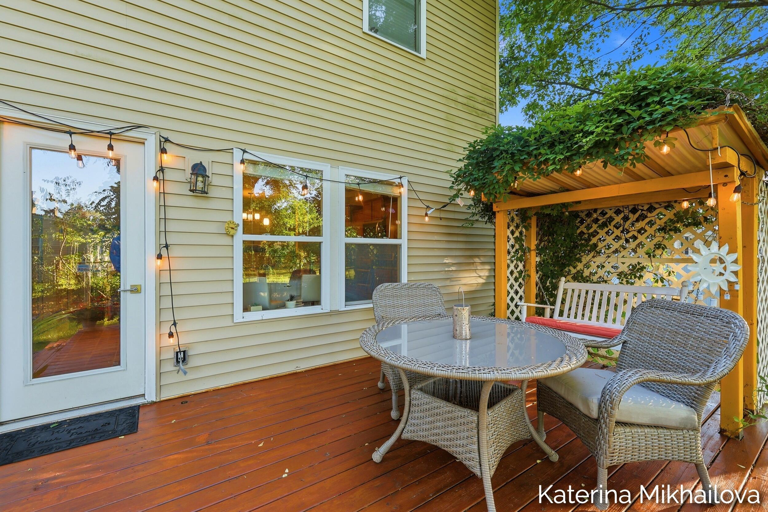 651 Ludington Avenue Property Photo 45