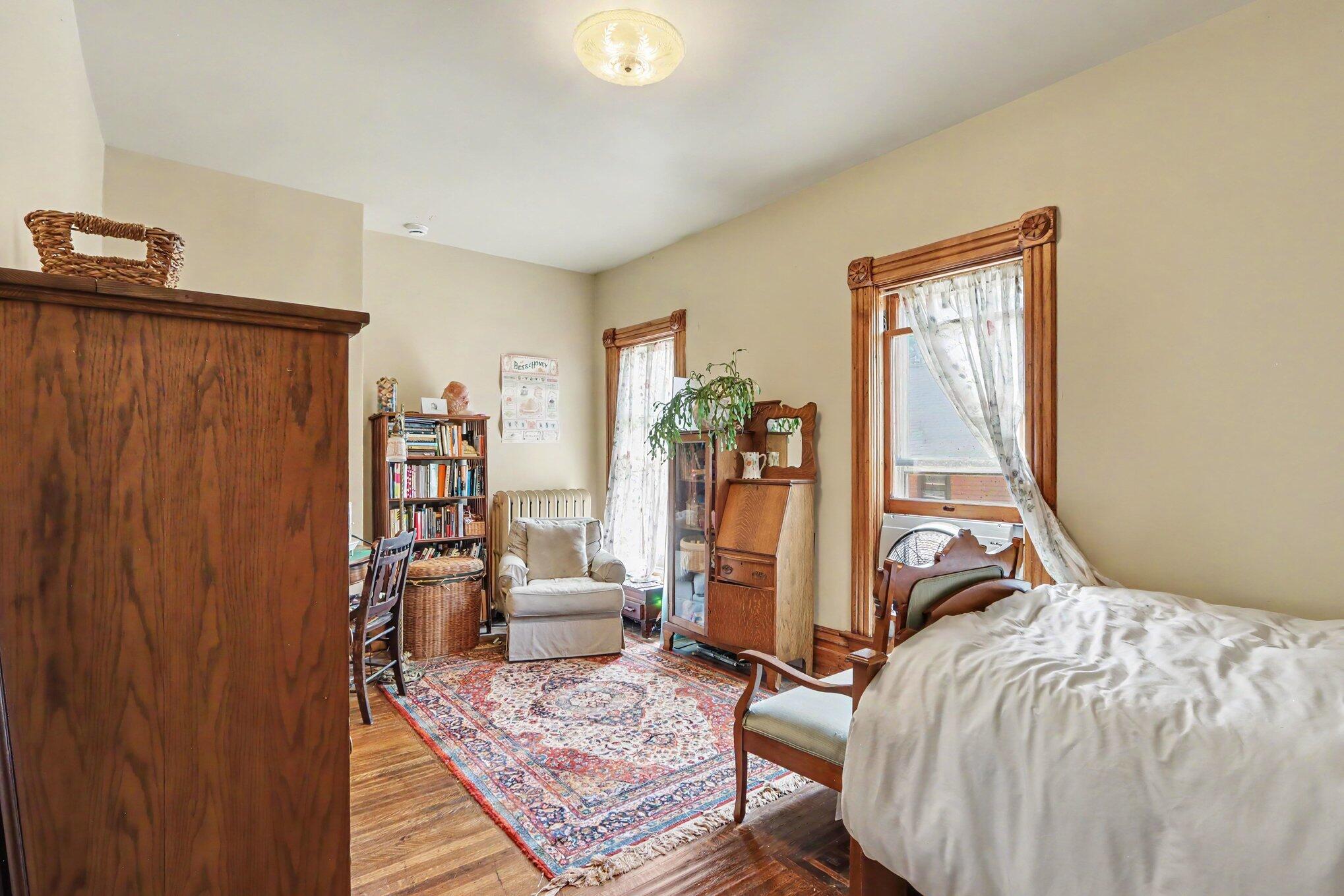 916 W Kalamazoo Avenue Property Photo 15