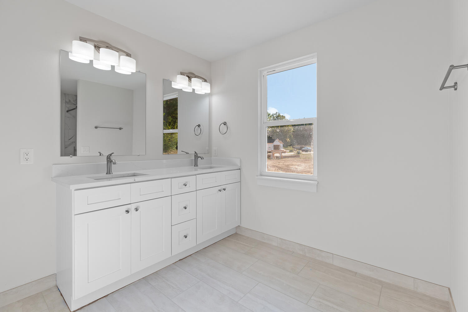 2815 Gady Pines Drive Property Photo 10