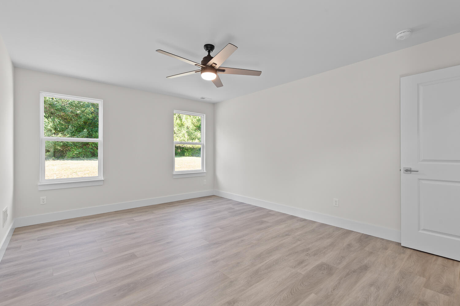 2815 Gady Pines Drive Property Photo 18