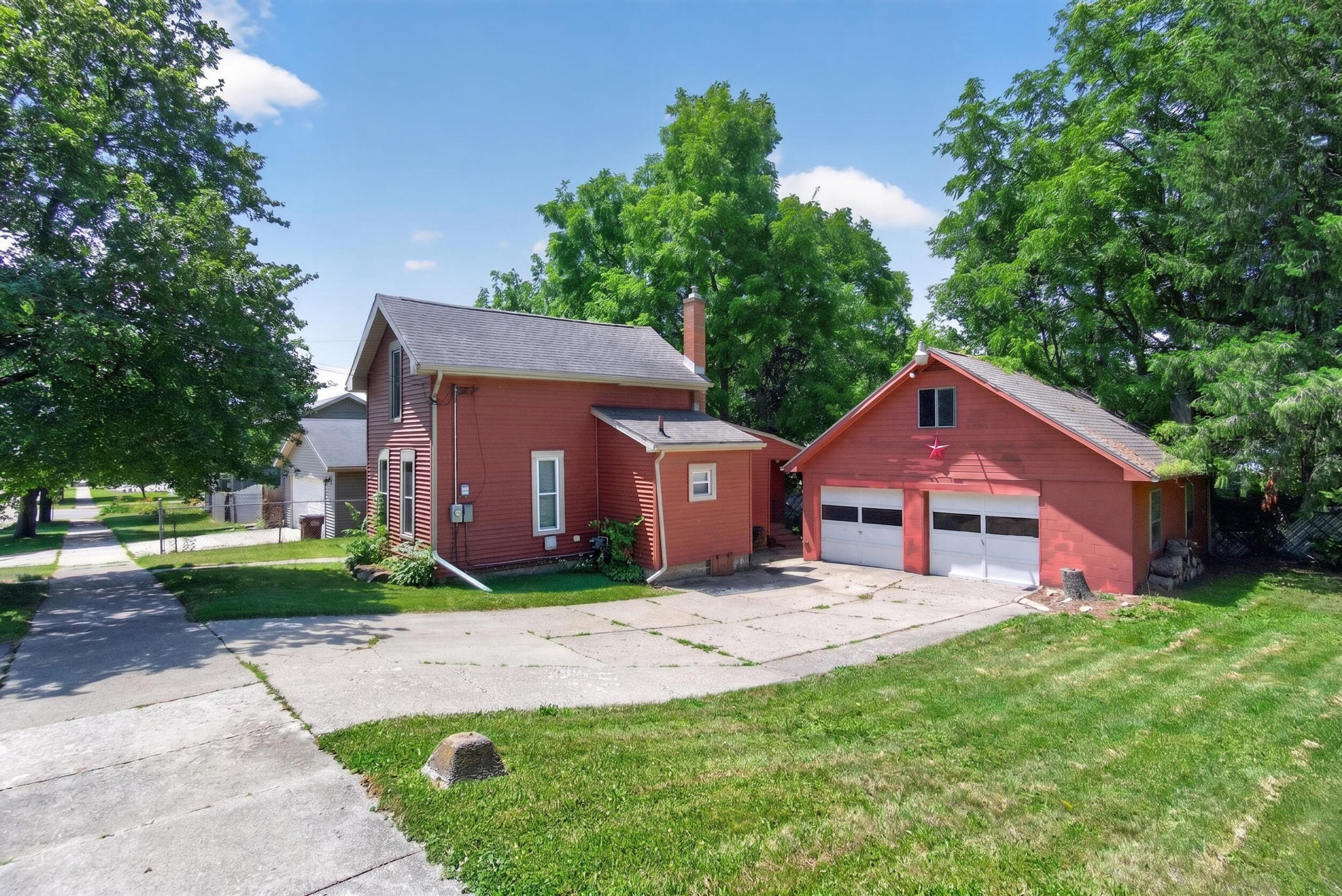 308 N State Street Property Photo 4