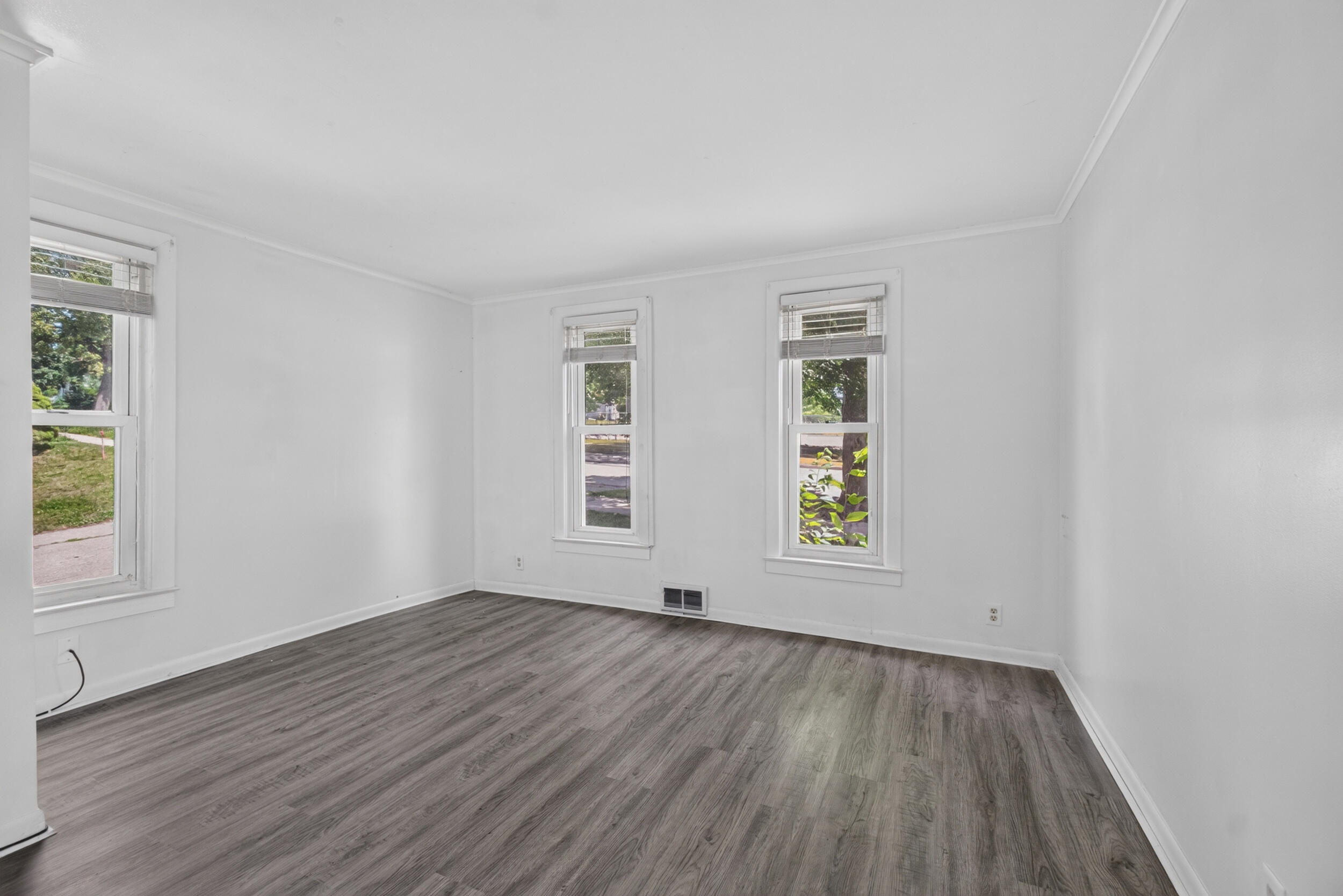 308 N State Street Property Photo 9