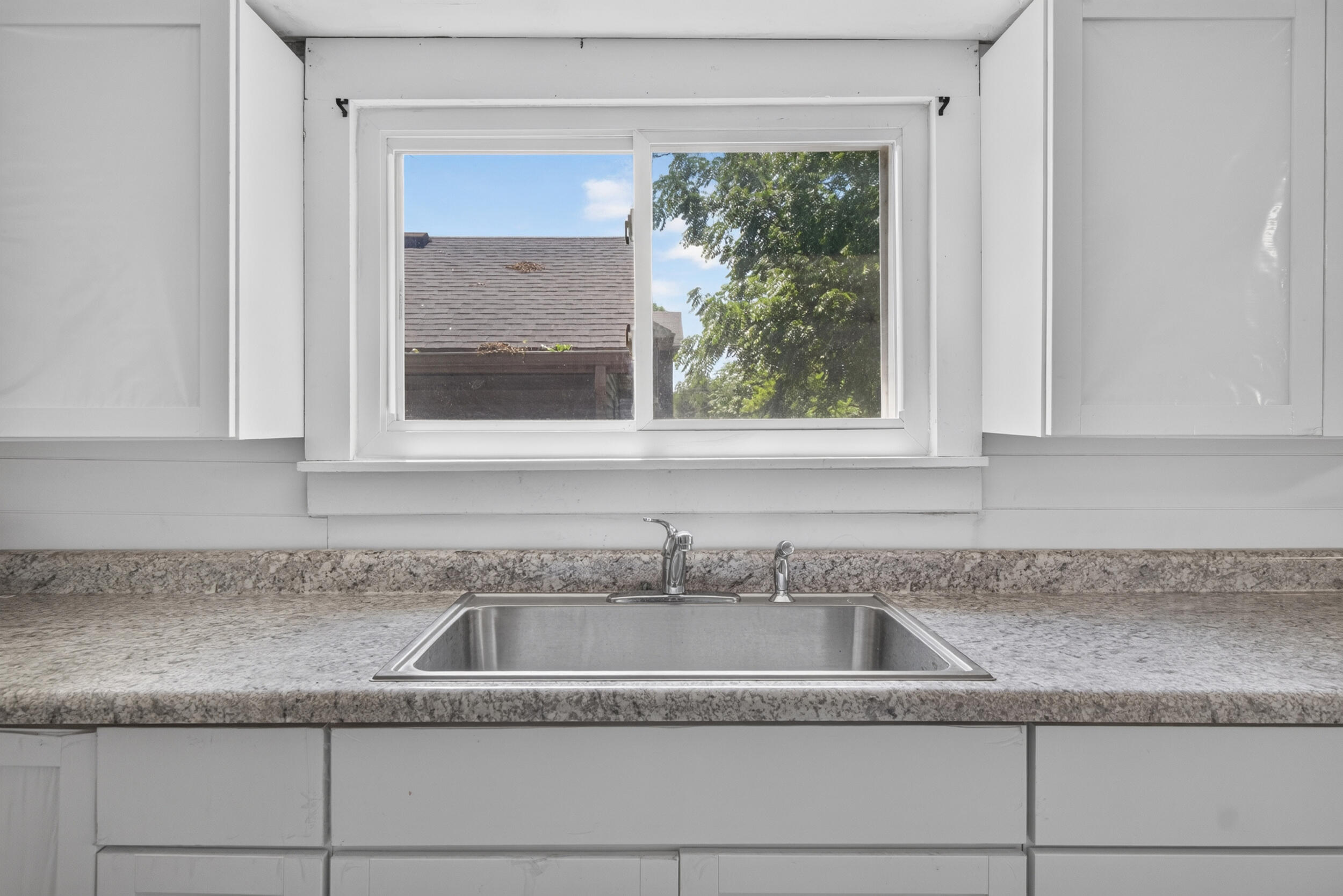 308 N State Street Property Photo 13