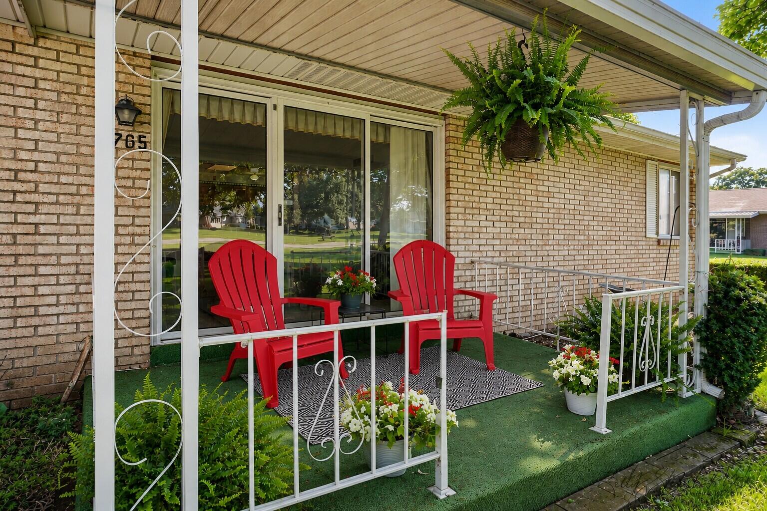 5705 Leisure South Drive Se Property Photo 1