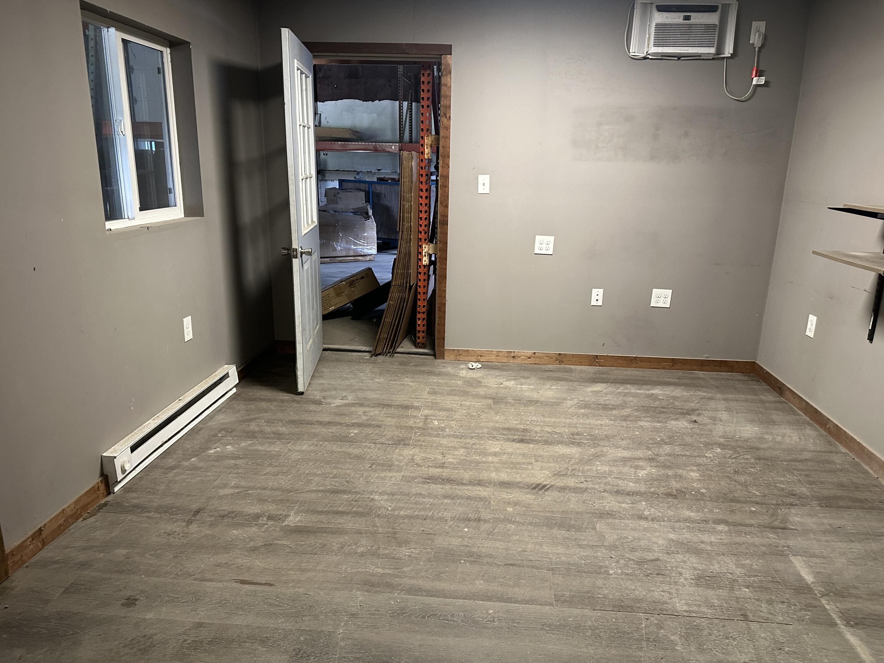 70379 M-103 Property Photo 14
