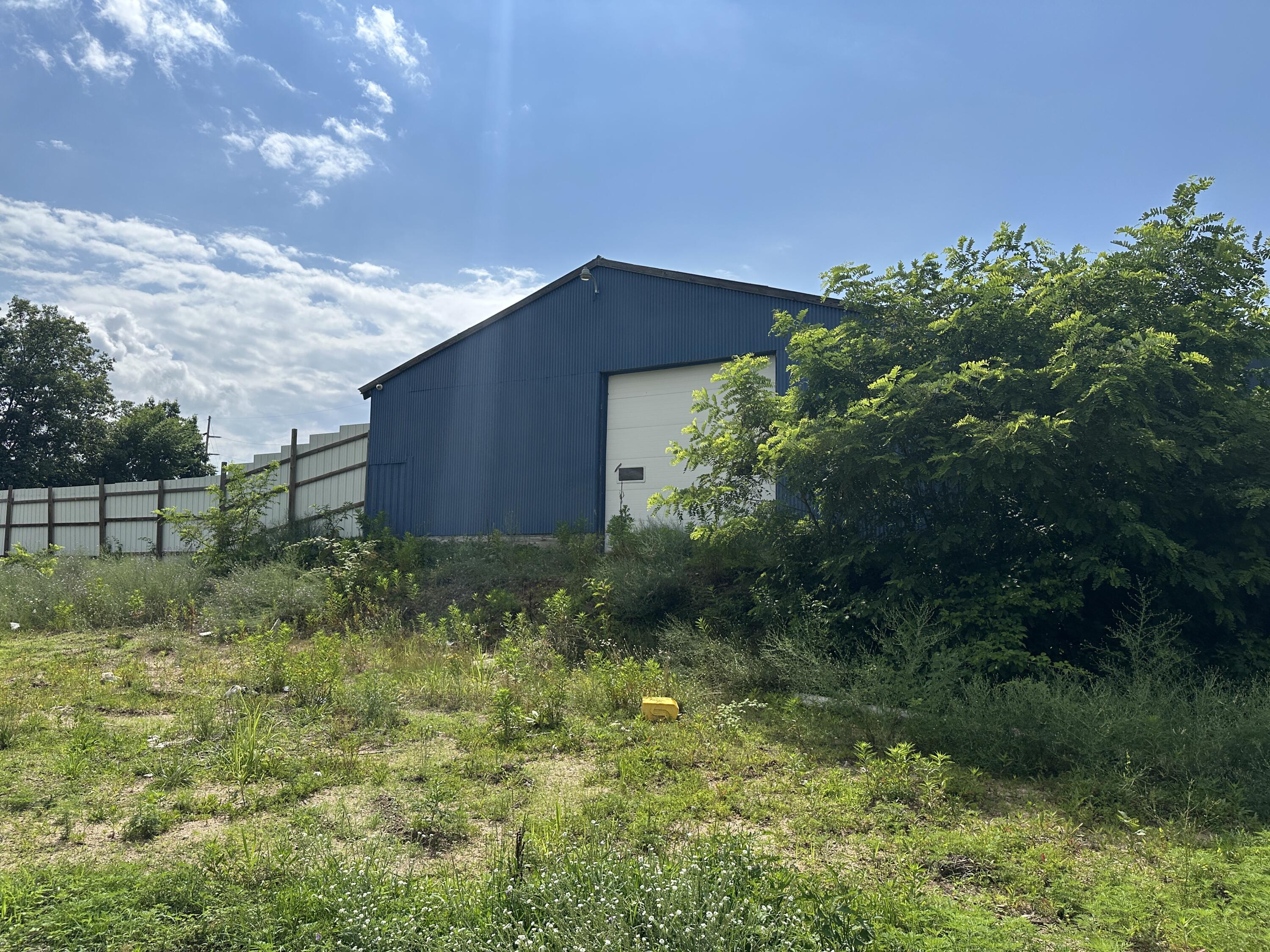 70379 M-103 Property Photo 36