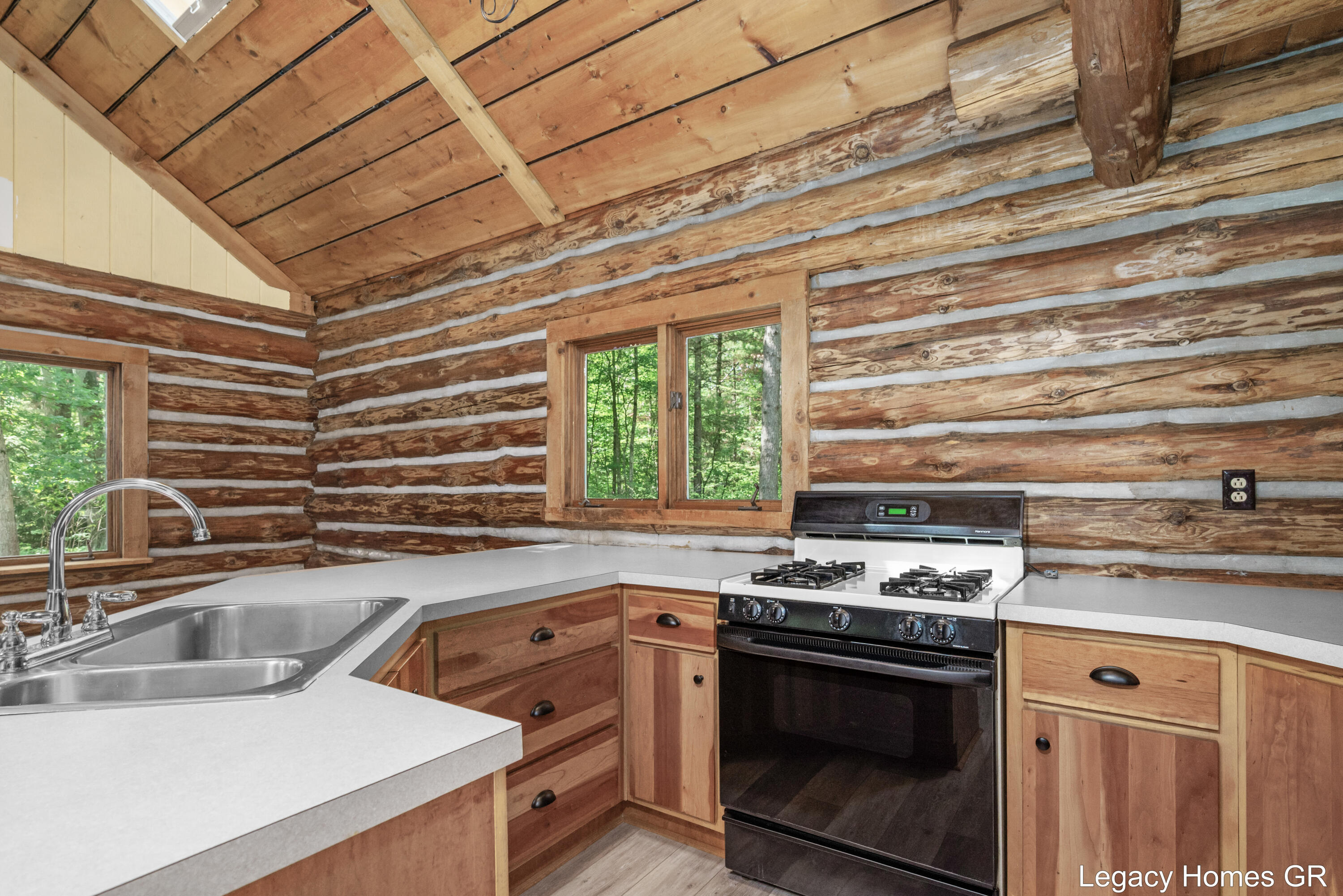 11332 Henderson Road Property Photo 9