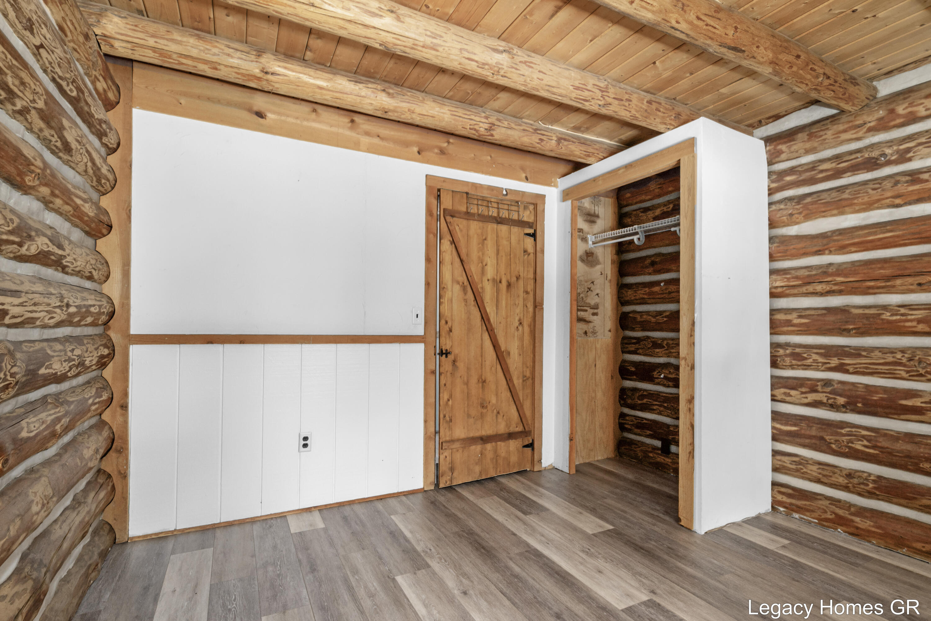 11332 Henderson Road Property Photo 13