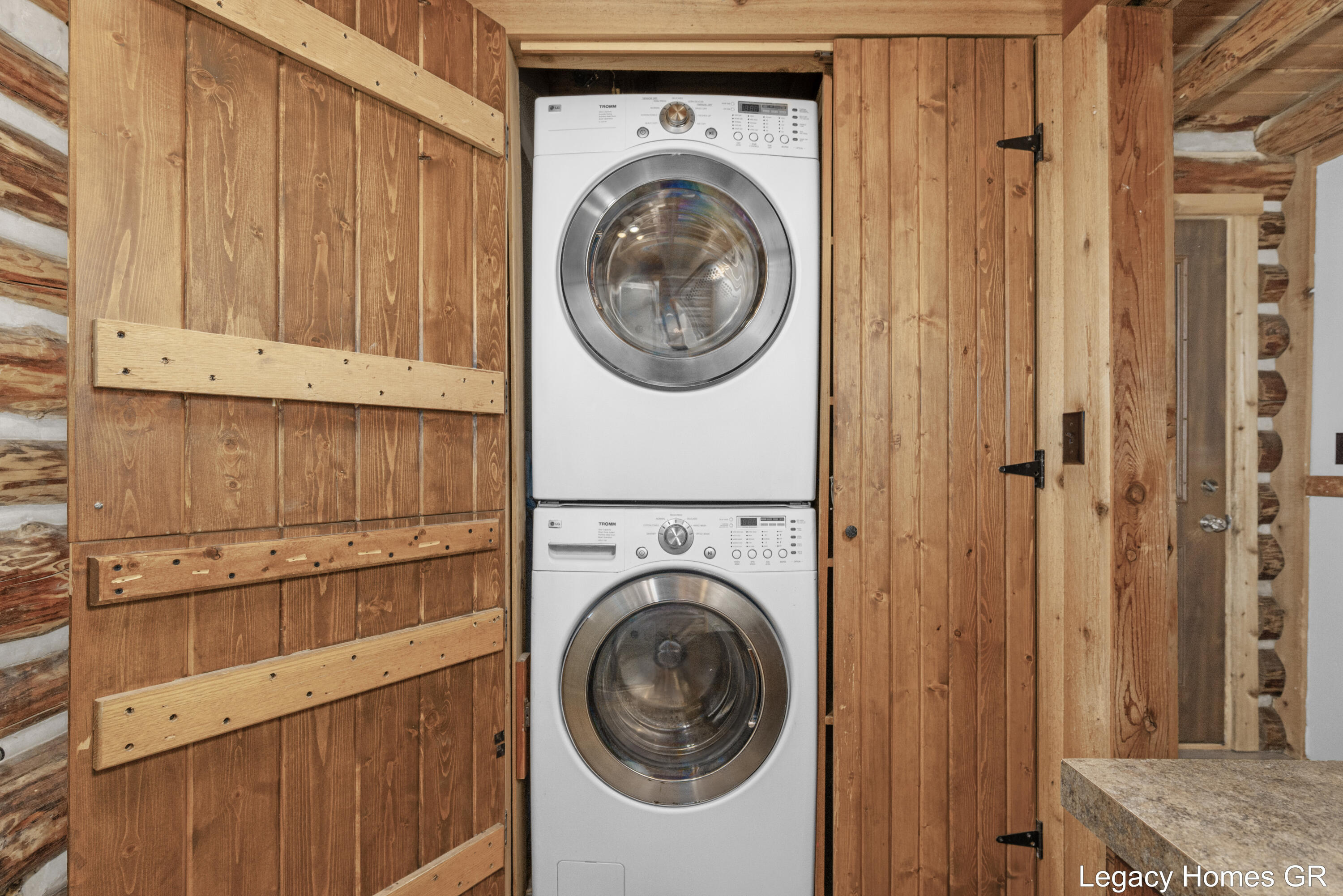 11332 Henderson Road Property Photo 14