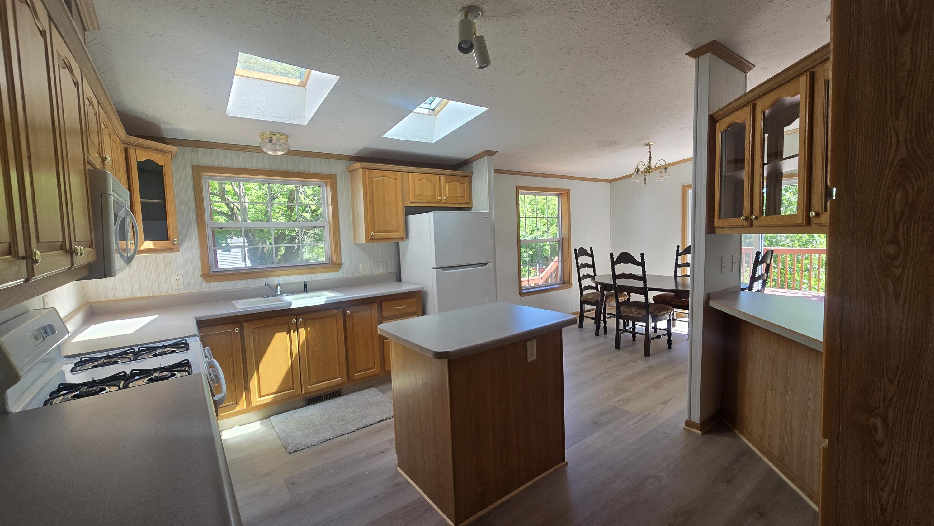 6700 Lorne Drive Property Photo 9