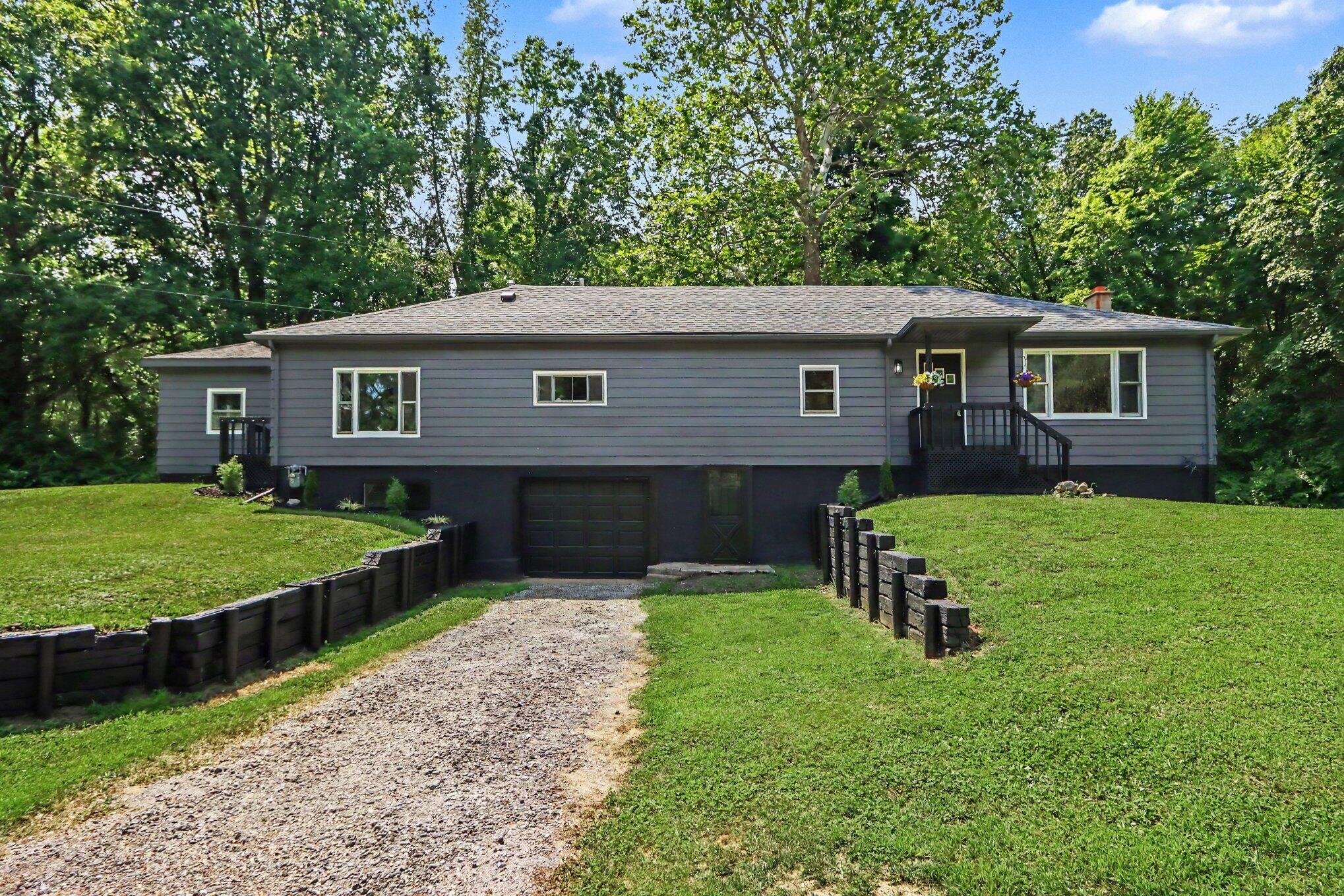 15068 Millard Road Property Photo 2