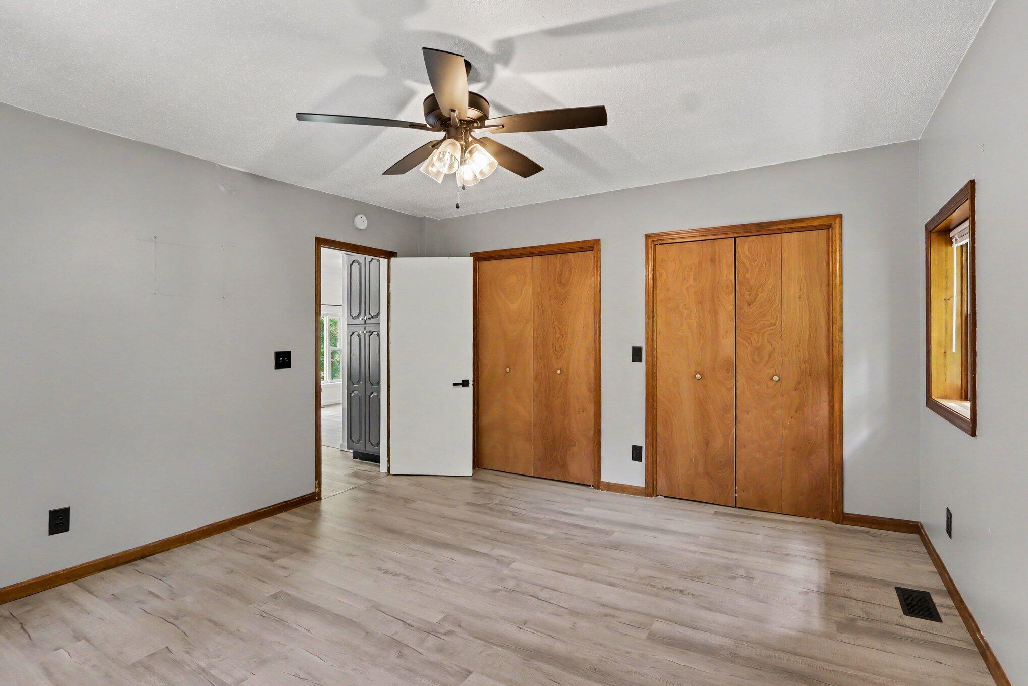 15068 Millard Road Property Photo 13
