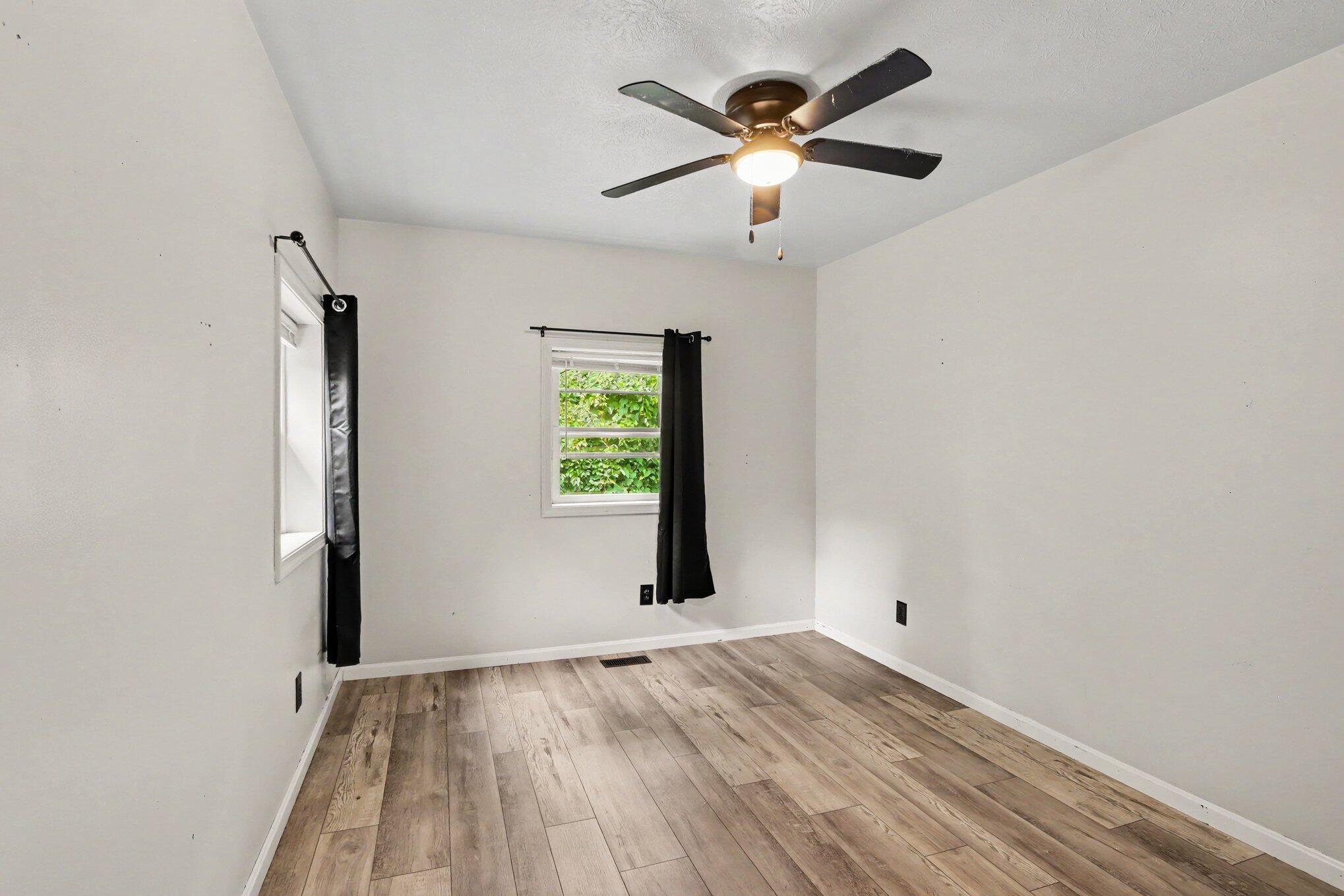 15068 Millard Road Property Photo 18