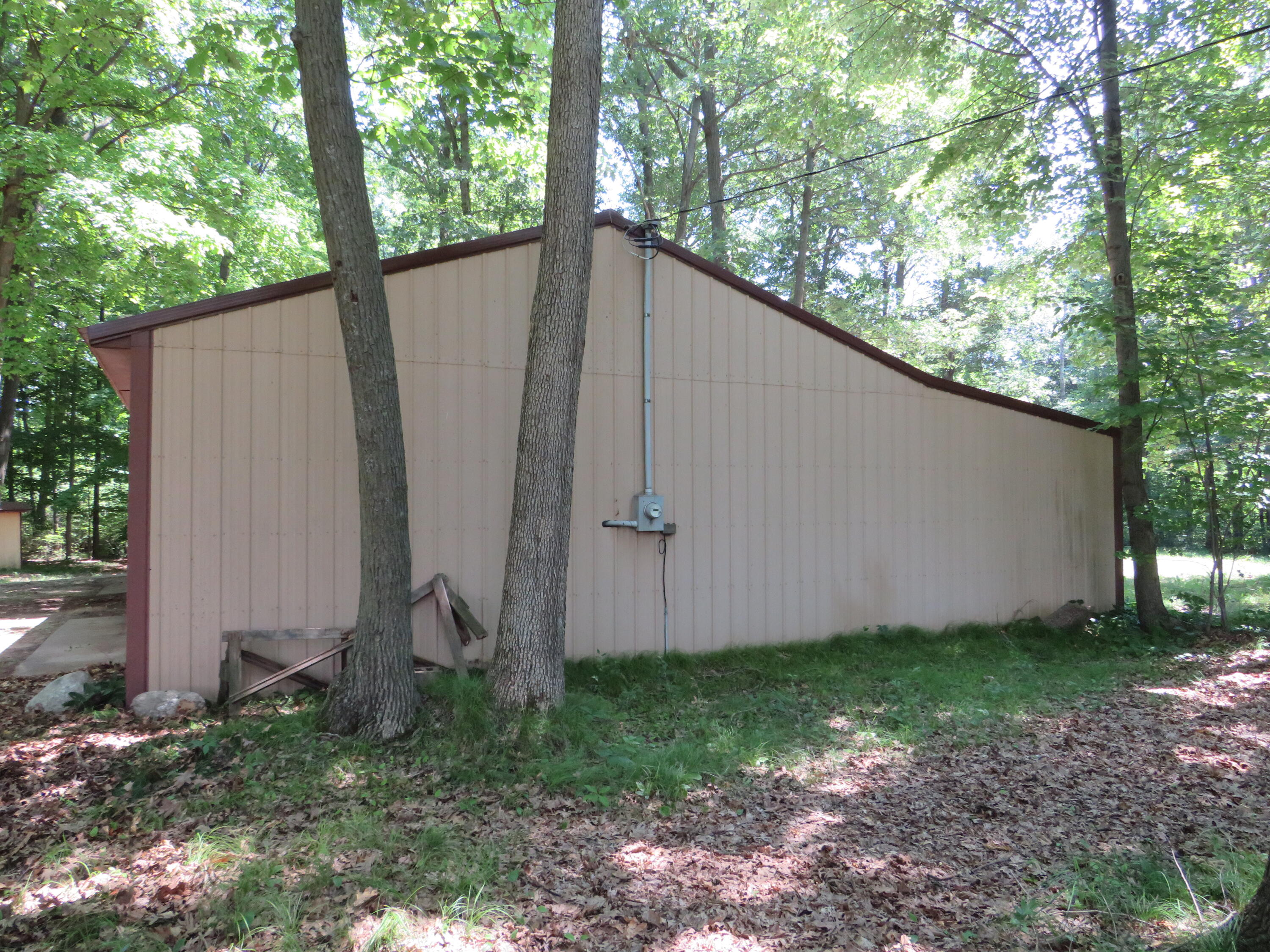 11000 N Vickeryville Road Property Photo 4