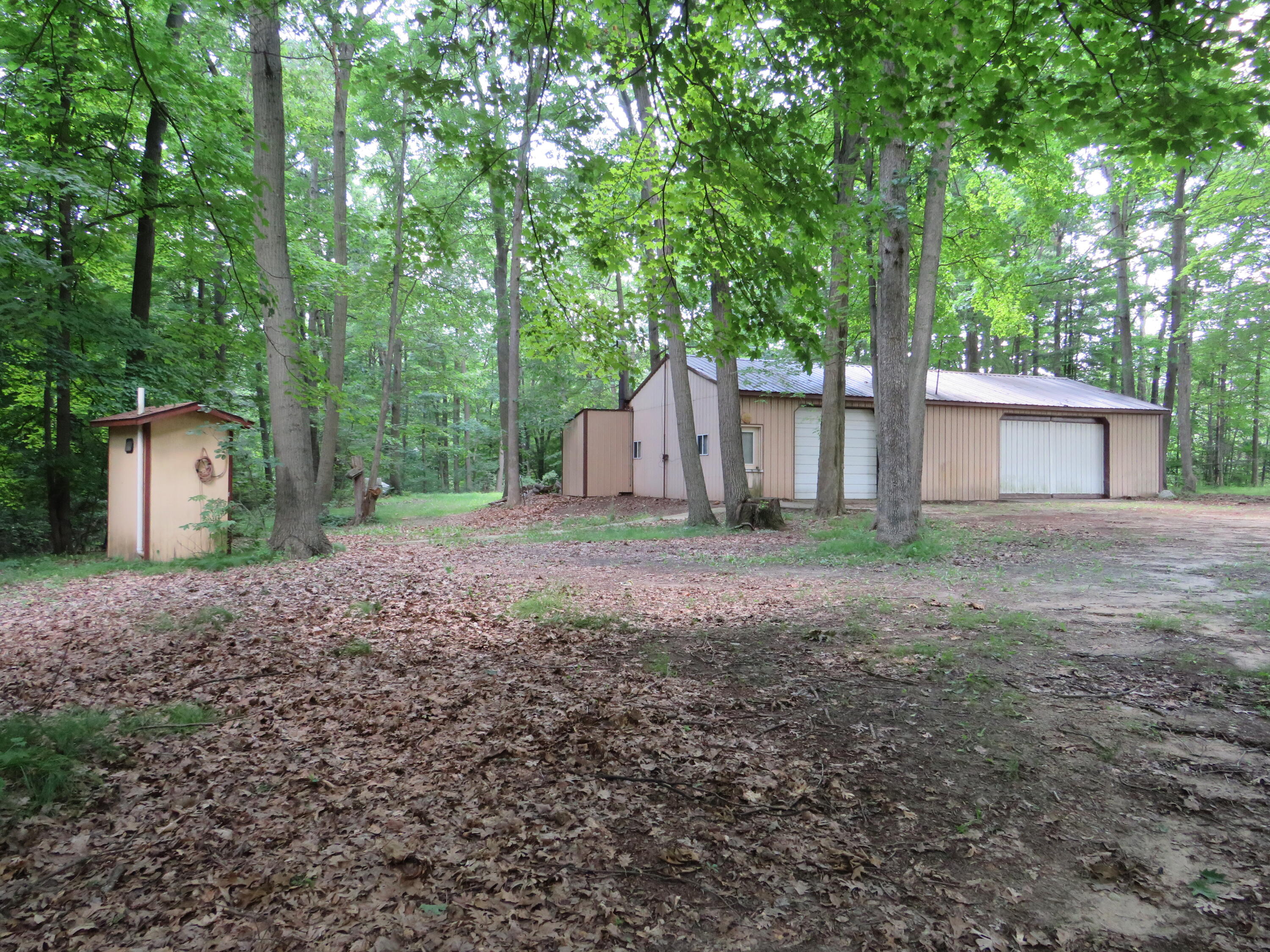 11000 N Vickeryville Road Property Photo 6