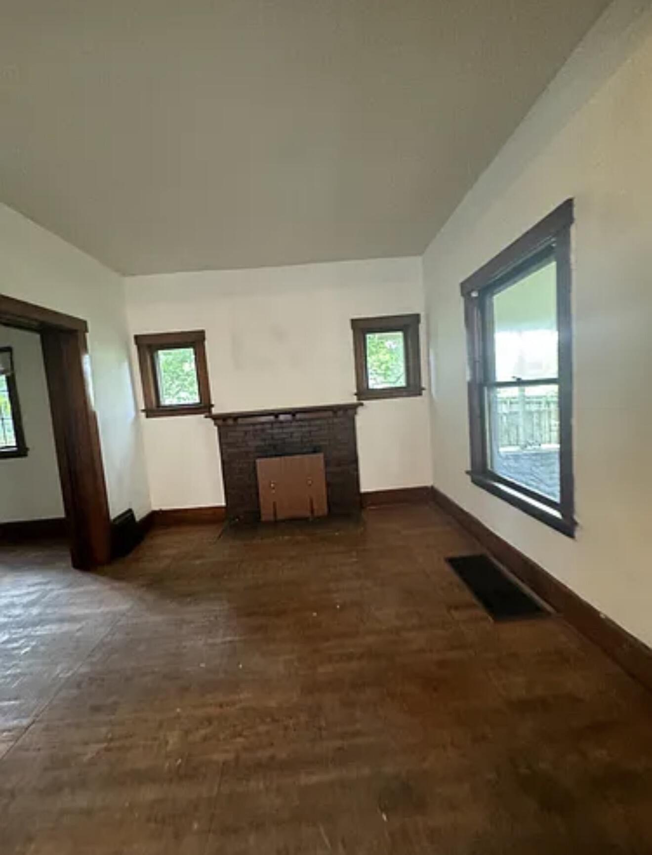 411 Mitchell Place Property Photo 3