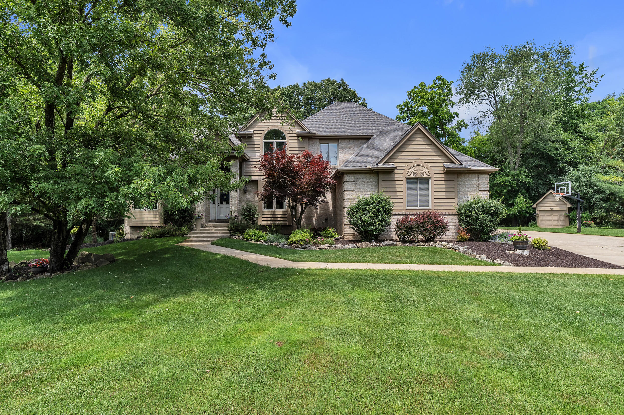 24491 Forest Drive Property Photo 1