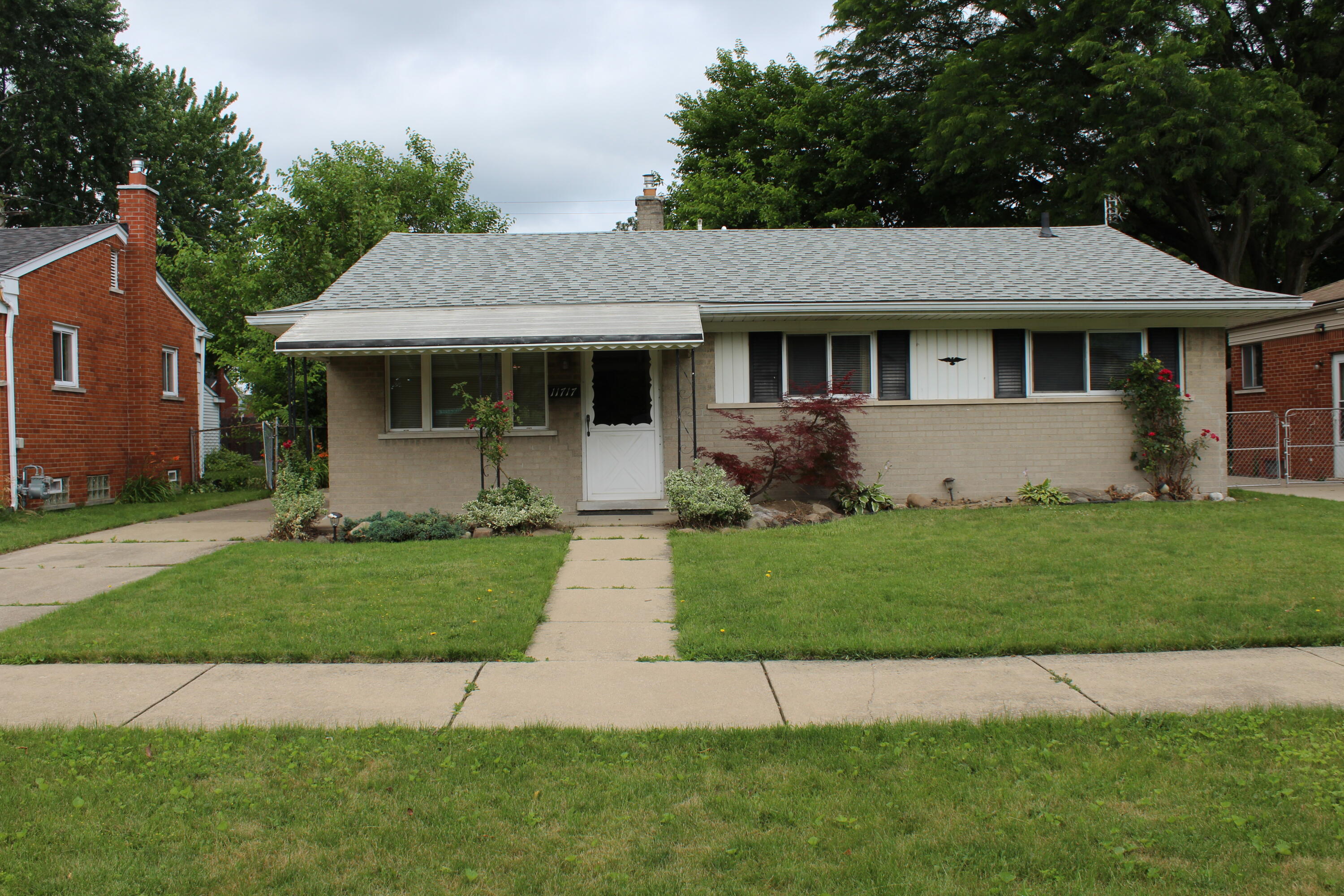 11717 Tecumseh Avenue Property Photo 1