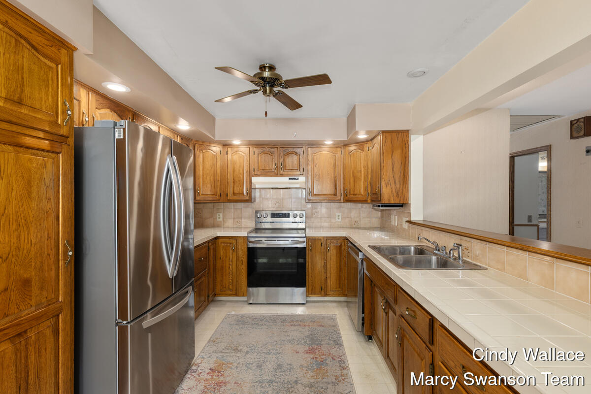 3283 Johnson Court Sw Property Photo 4