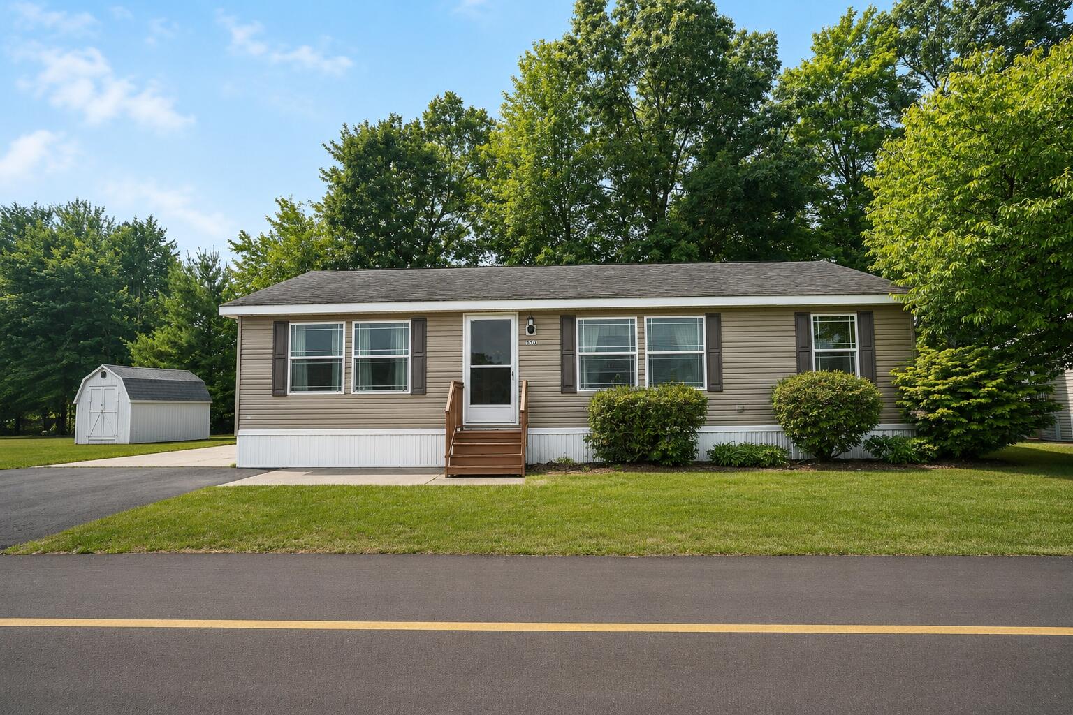530 E Rainbow Road Property Photo 1