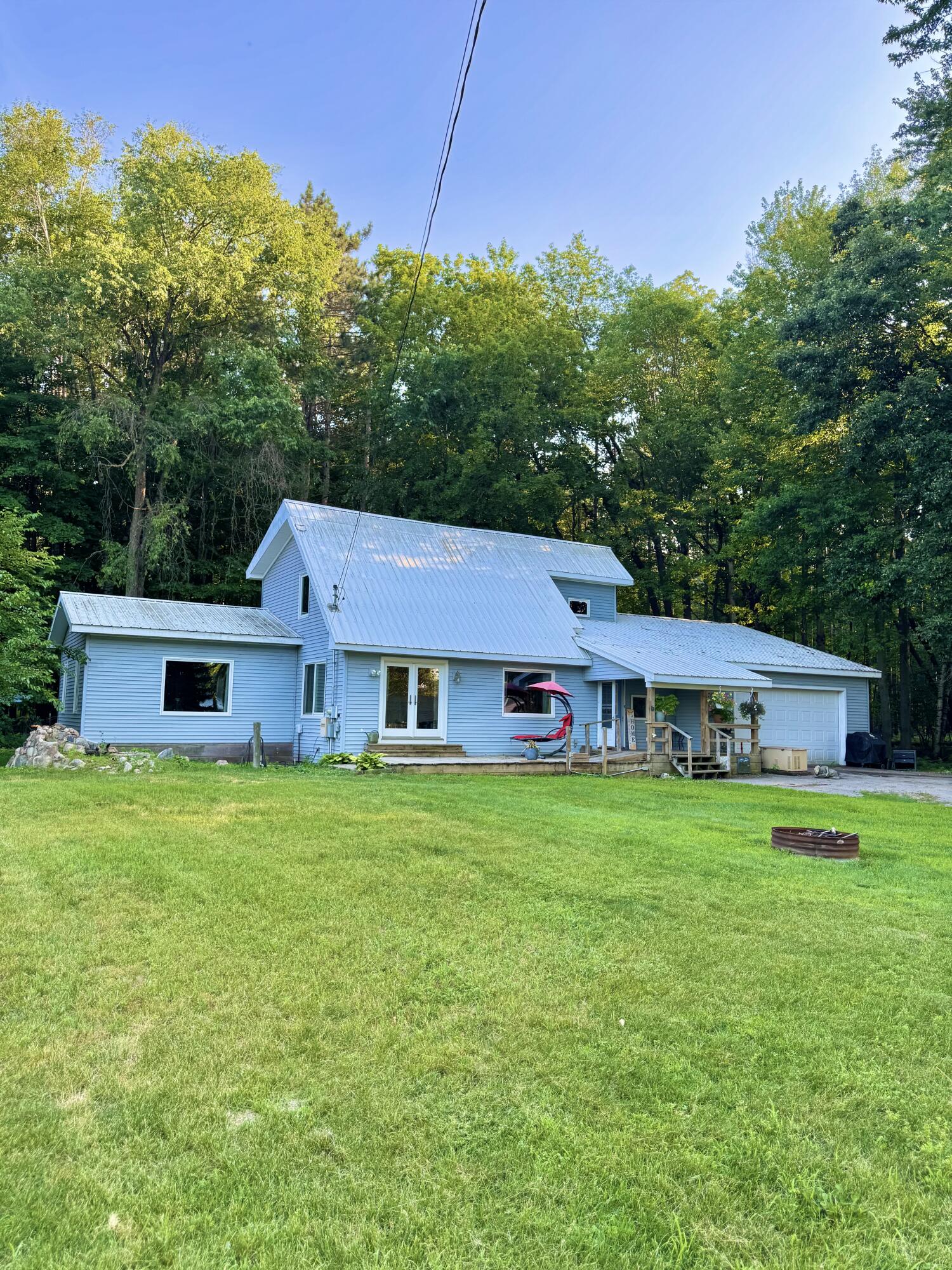 9462 E Colby Road Property Photo 1