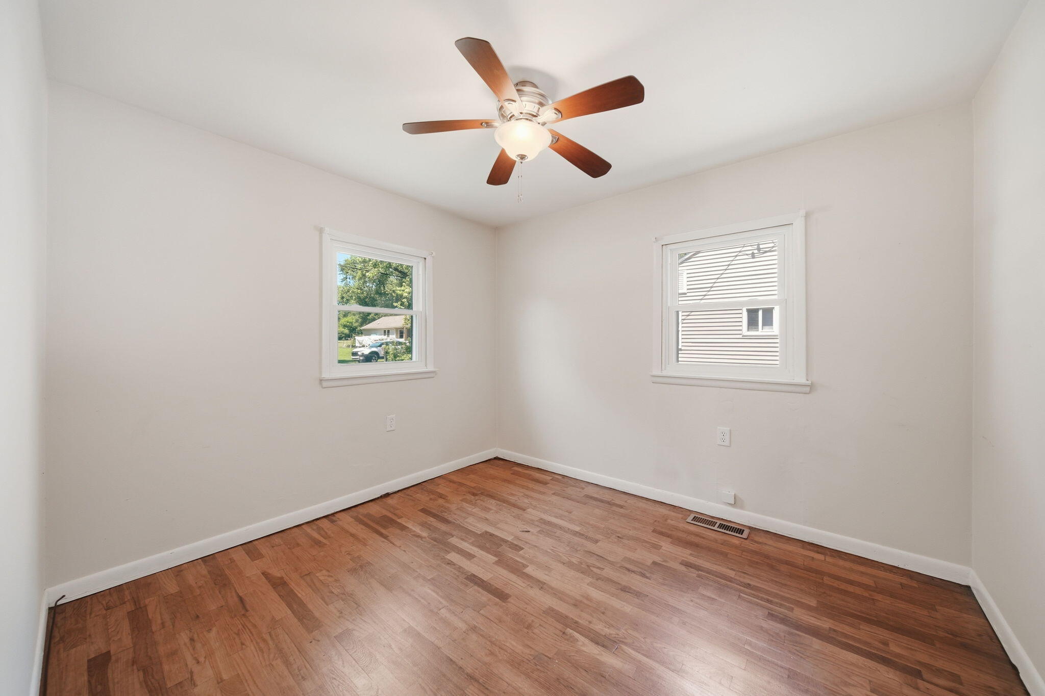 315 Kenneth Street Property Photo 15