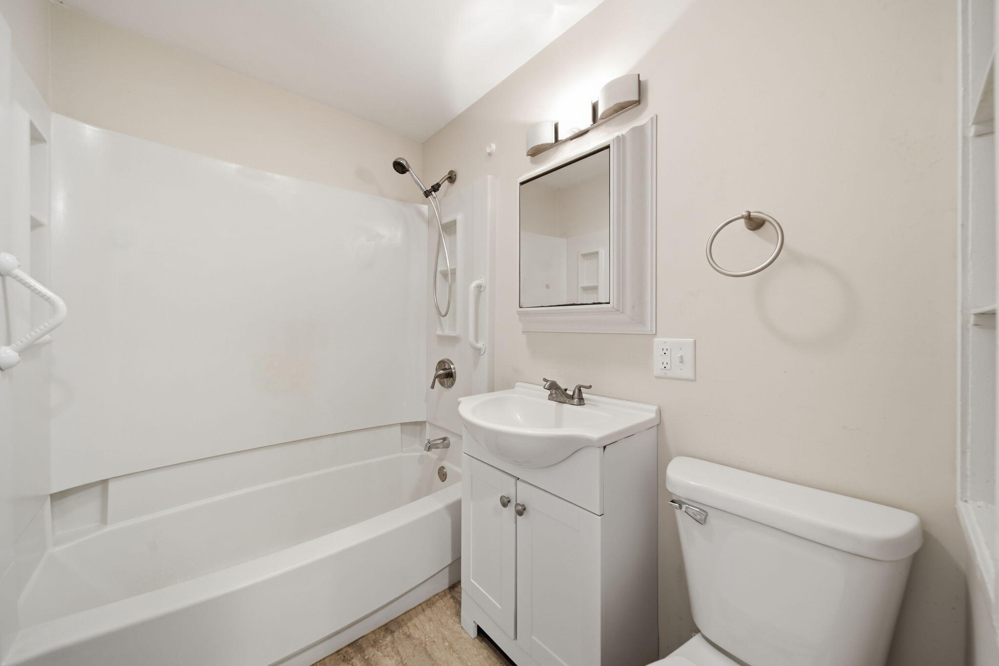 315 Kenneth Street Property Photo 18