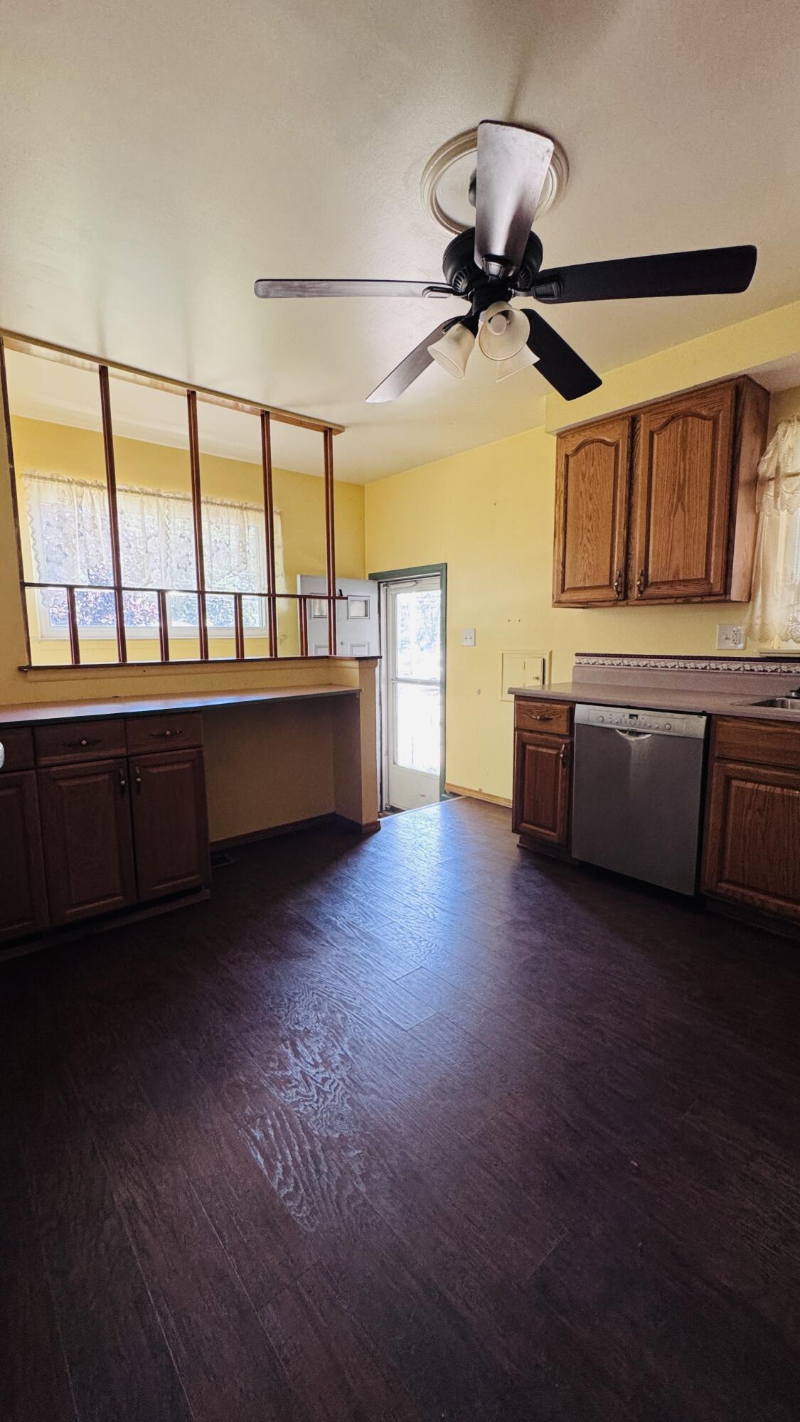 820 S Venoy Road Property Photo 6