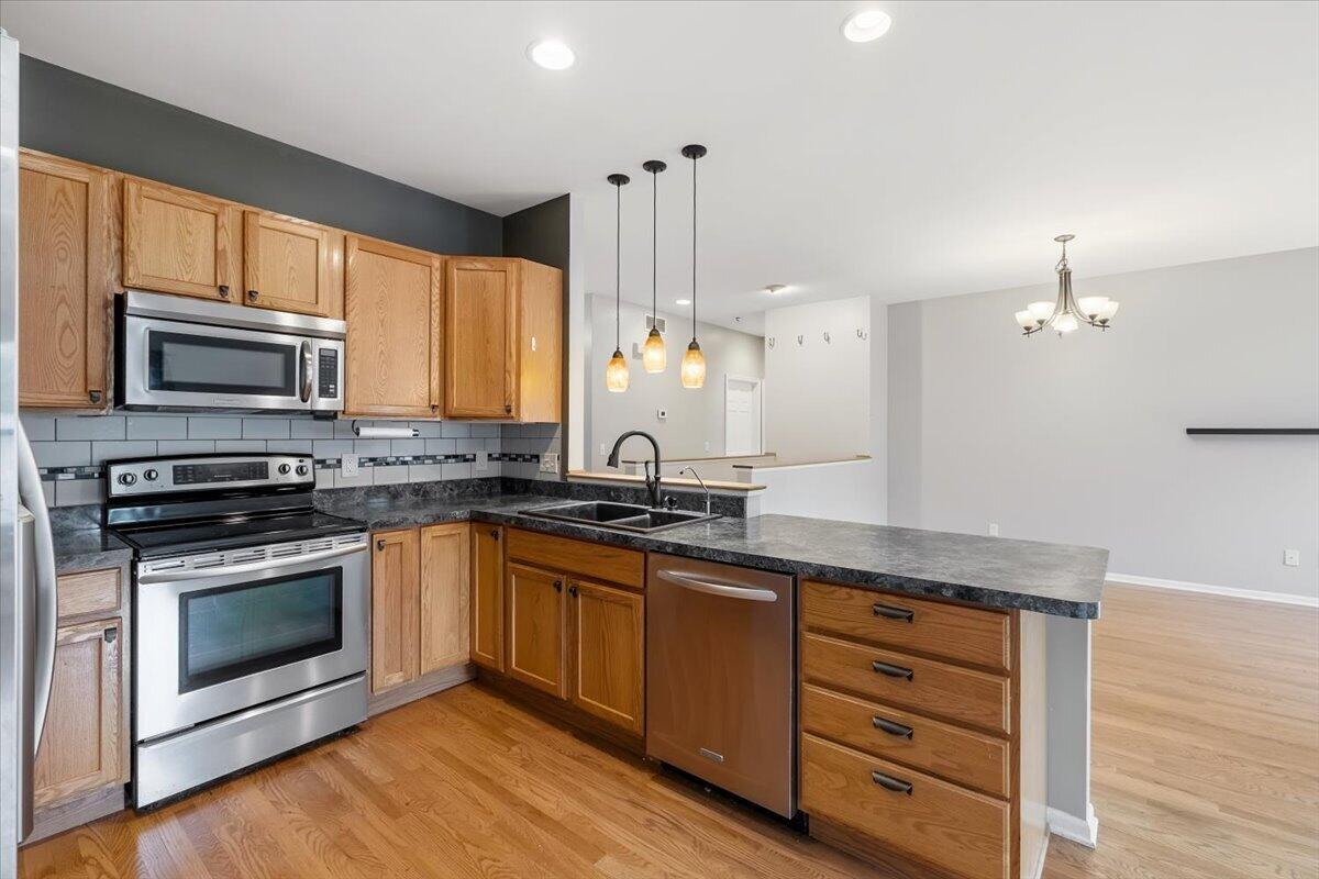 330 Baker Street Property Photo 7
