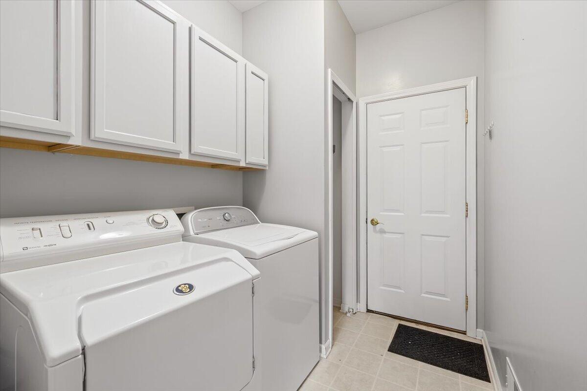 330 Baker Street Property Photo 19