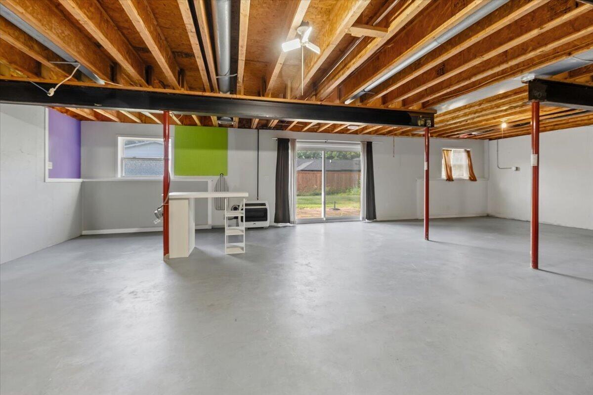 330 Baker Street Property Photo 21