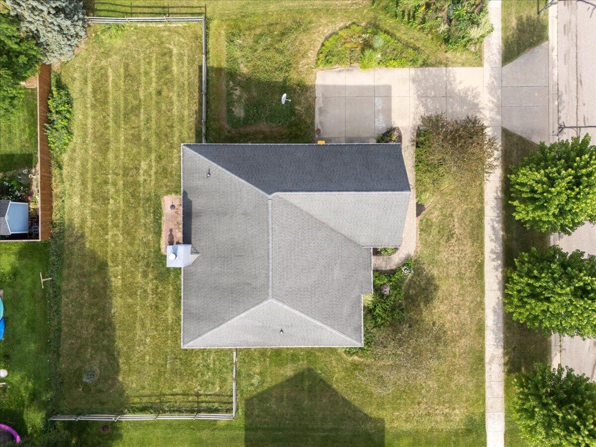 330 Baker Street Property Photo 29
