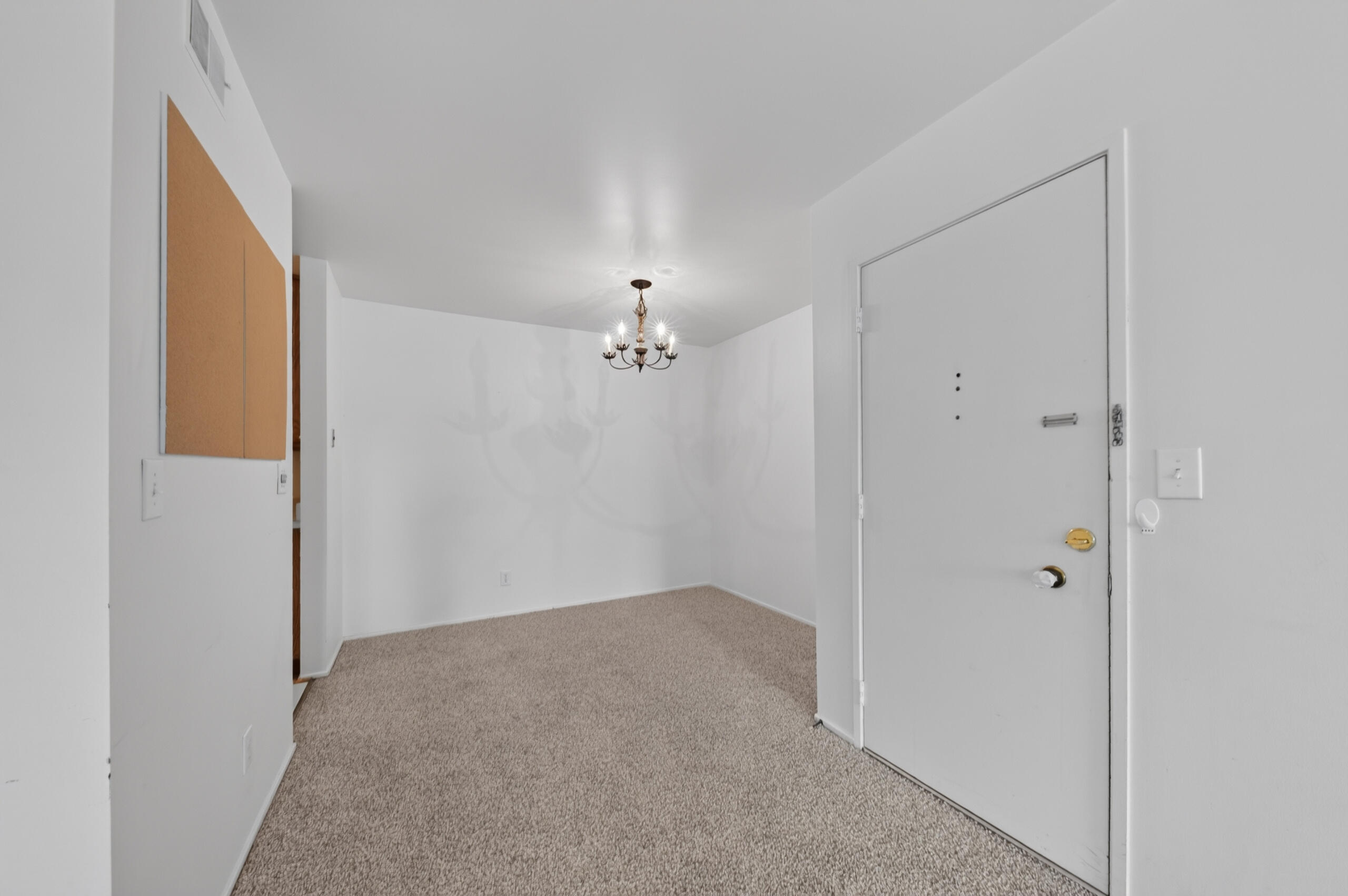 2106 Pauline Boulevard 202 Property Photo 3